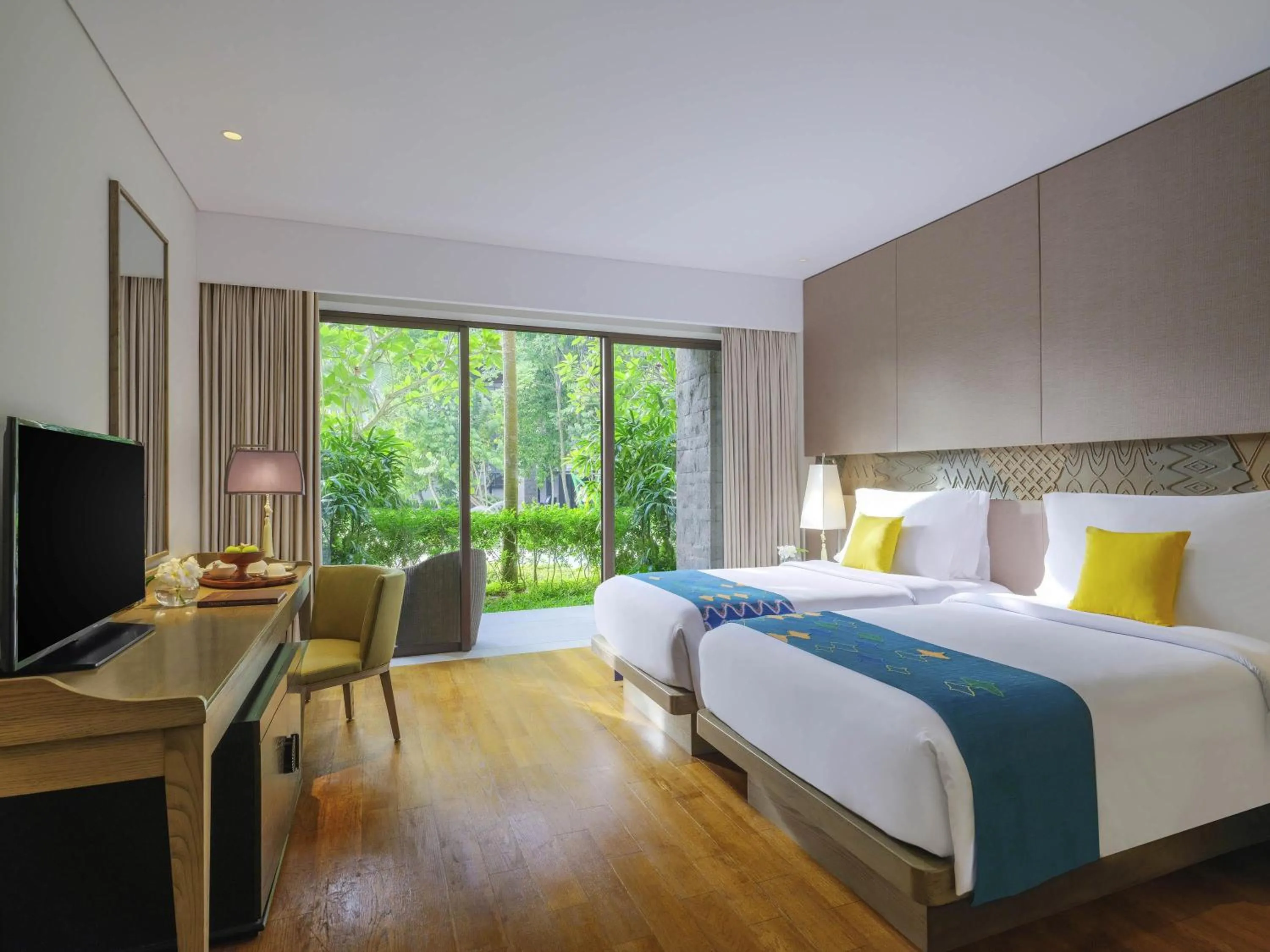 Bedroom, Bed in Mövenpick Resort & Spa Jimbaran Bali