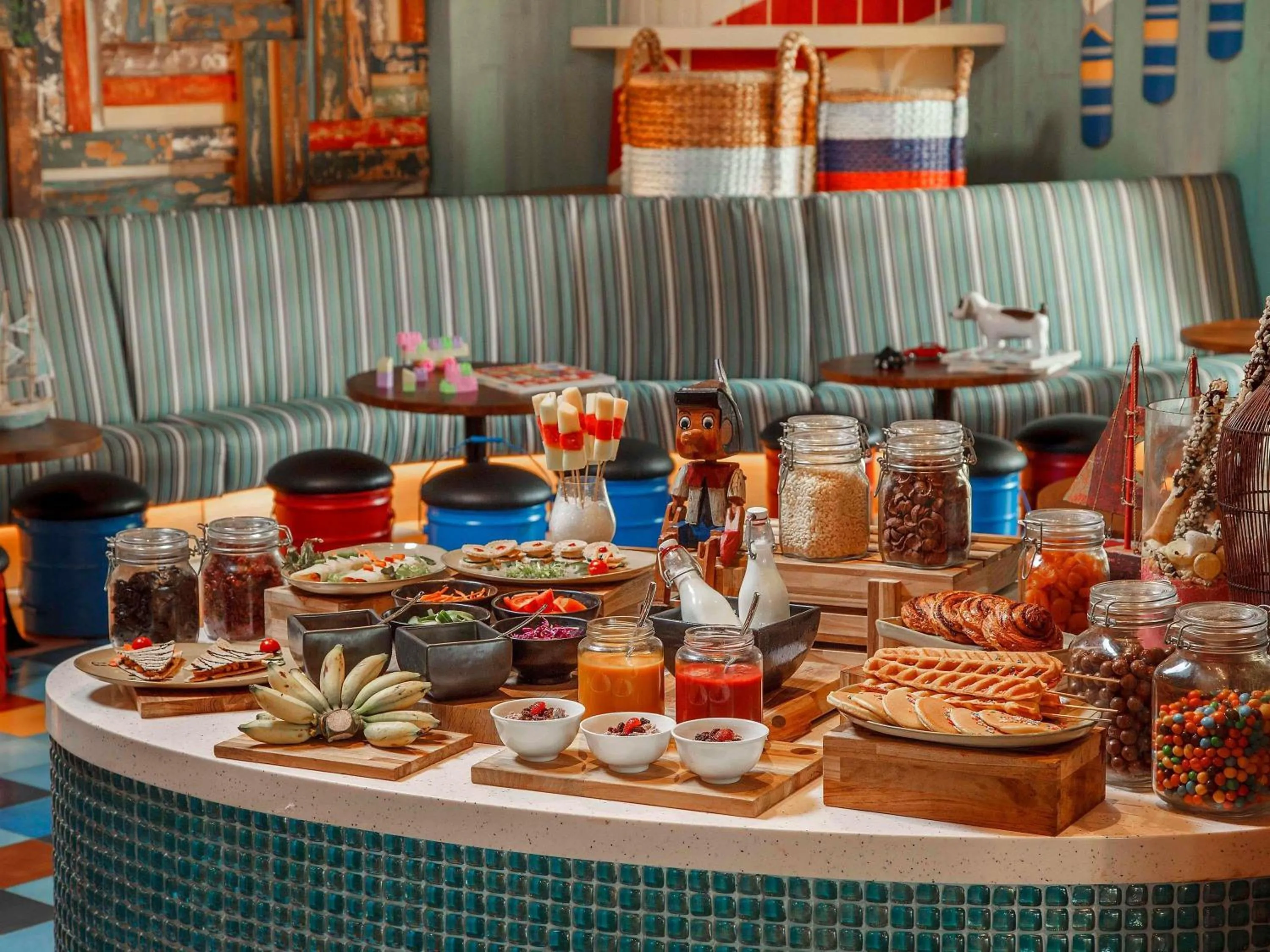 Restaurant/places to eat in Mövenpick Resort & Spa Jimbaran Bali