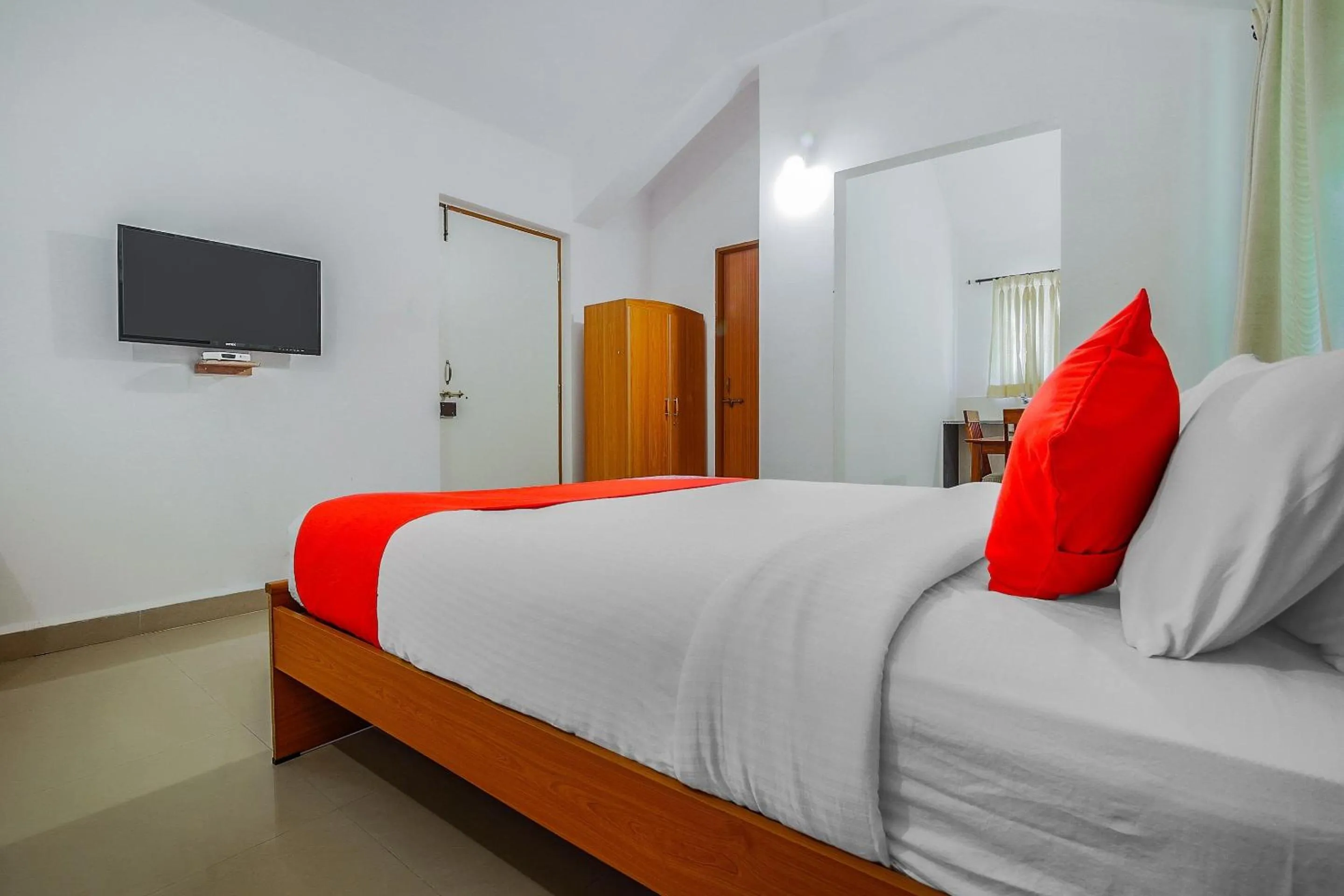 Bedroom, Bed in Super Hotel O The Goan Courtyard