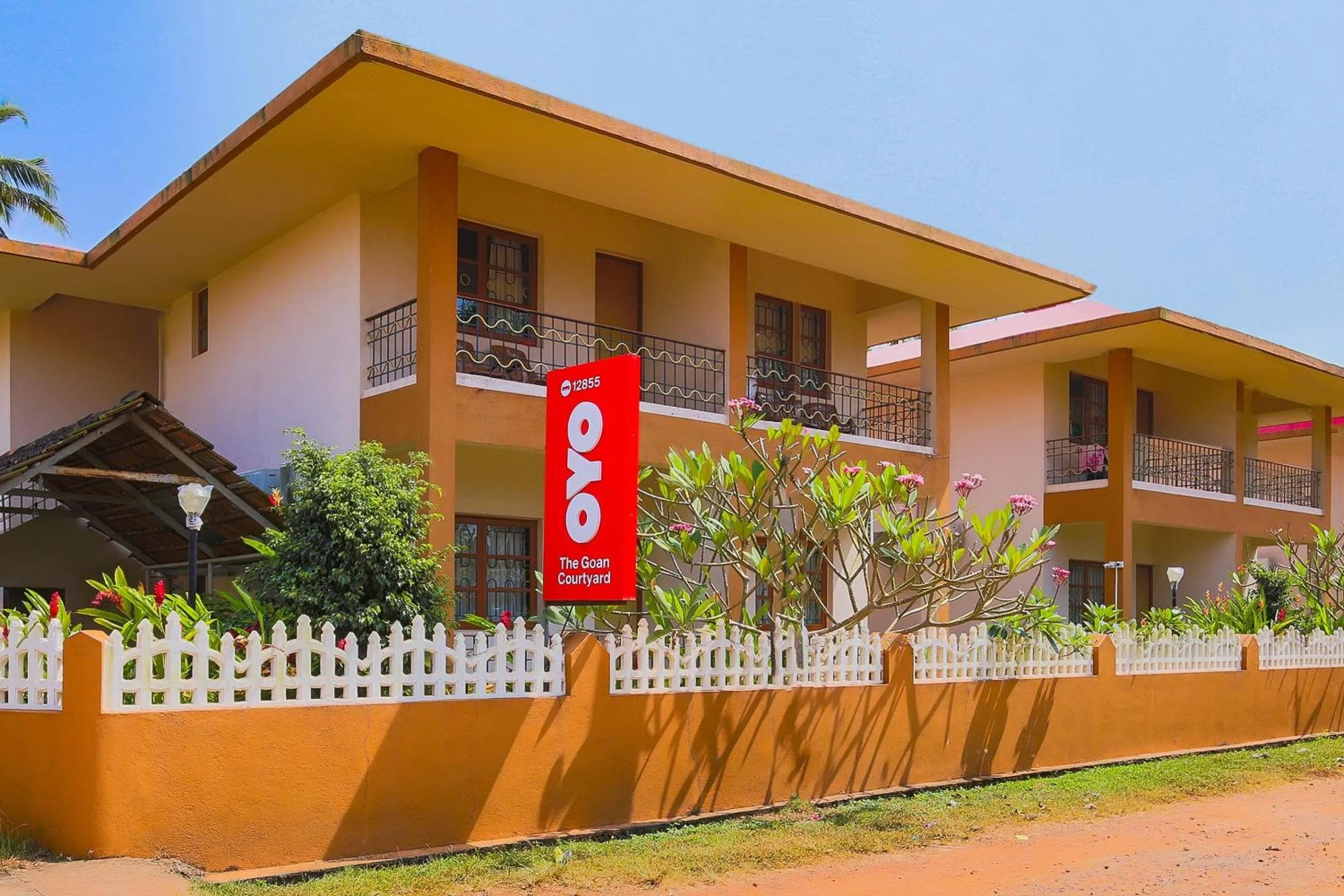 Facade/entrance in Super Hotel O The Goan Courtyard