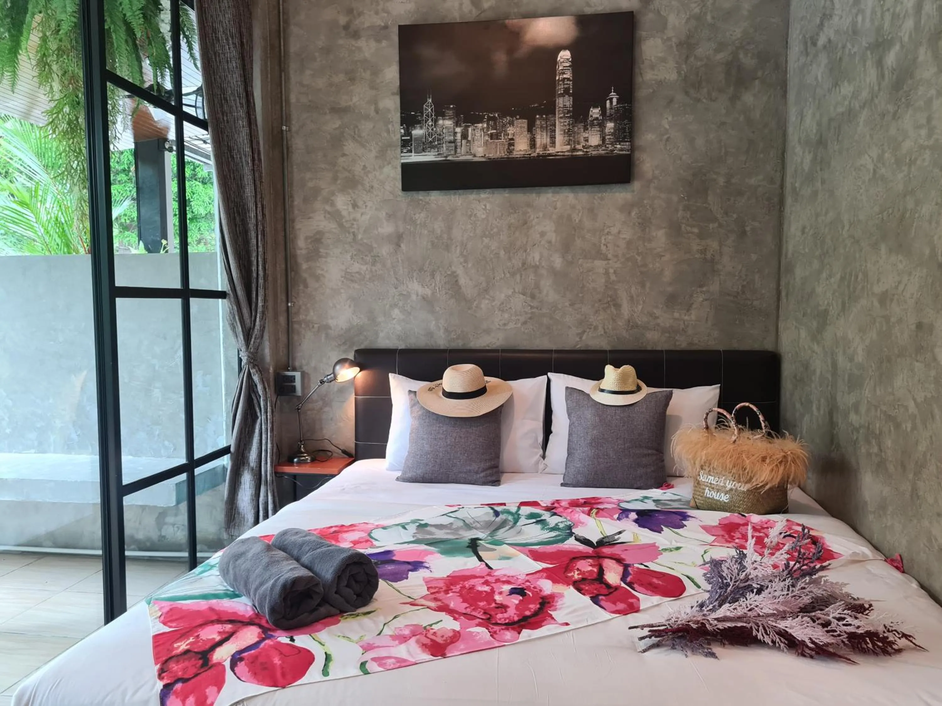 Bed in Samed Your House