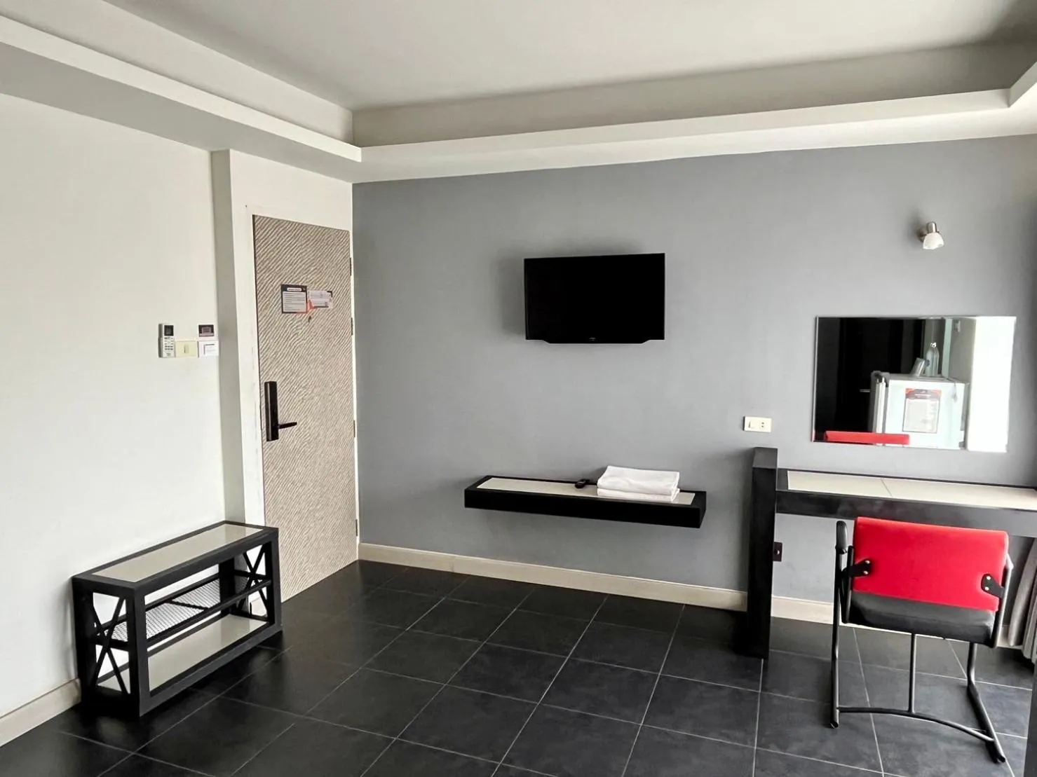 Photo of the whole room in Wesahh Homeplace