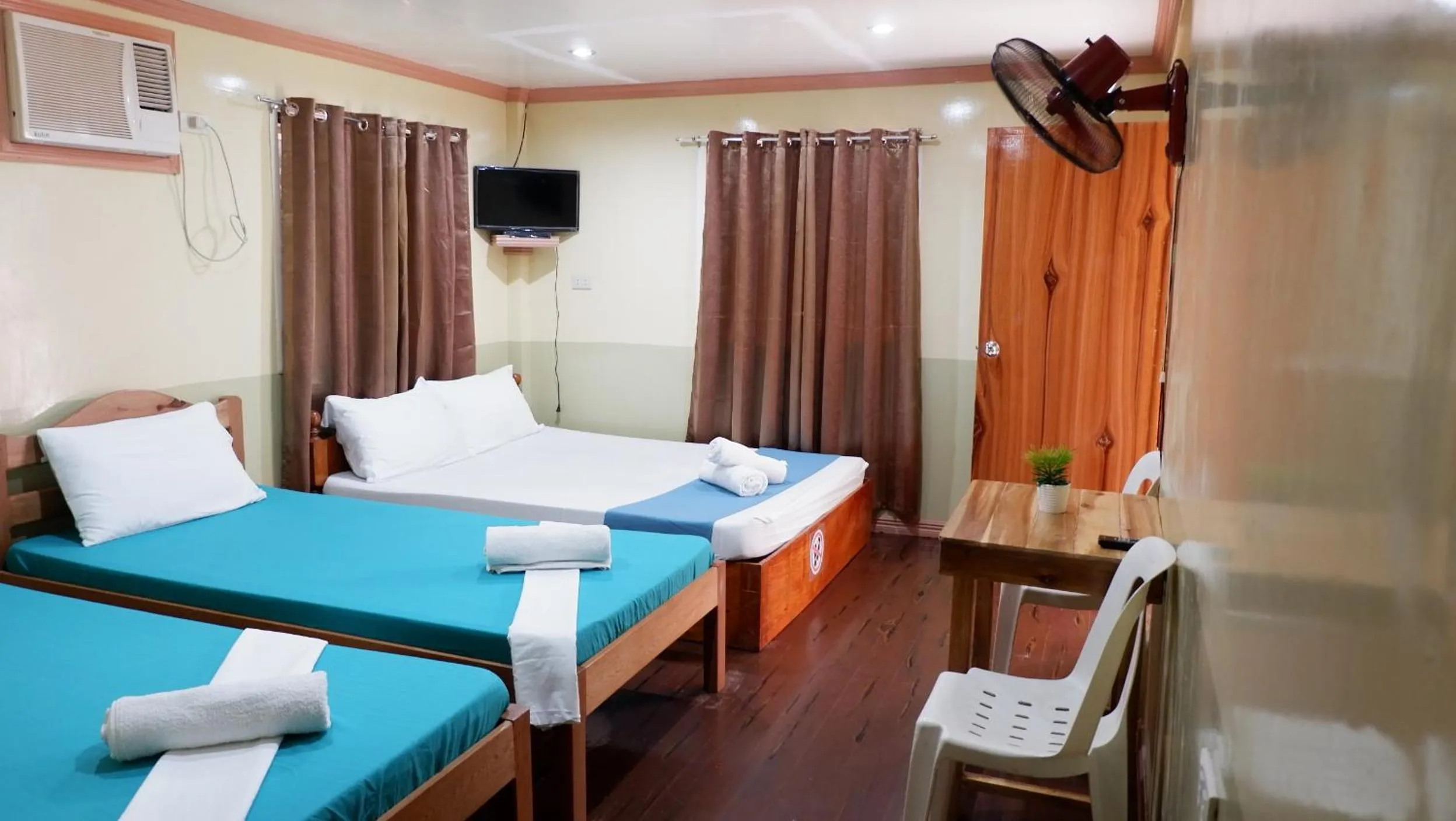 TV and multimedia, Bed in Mountain Side Inn