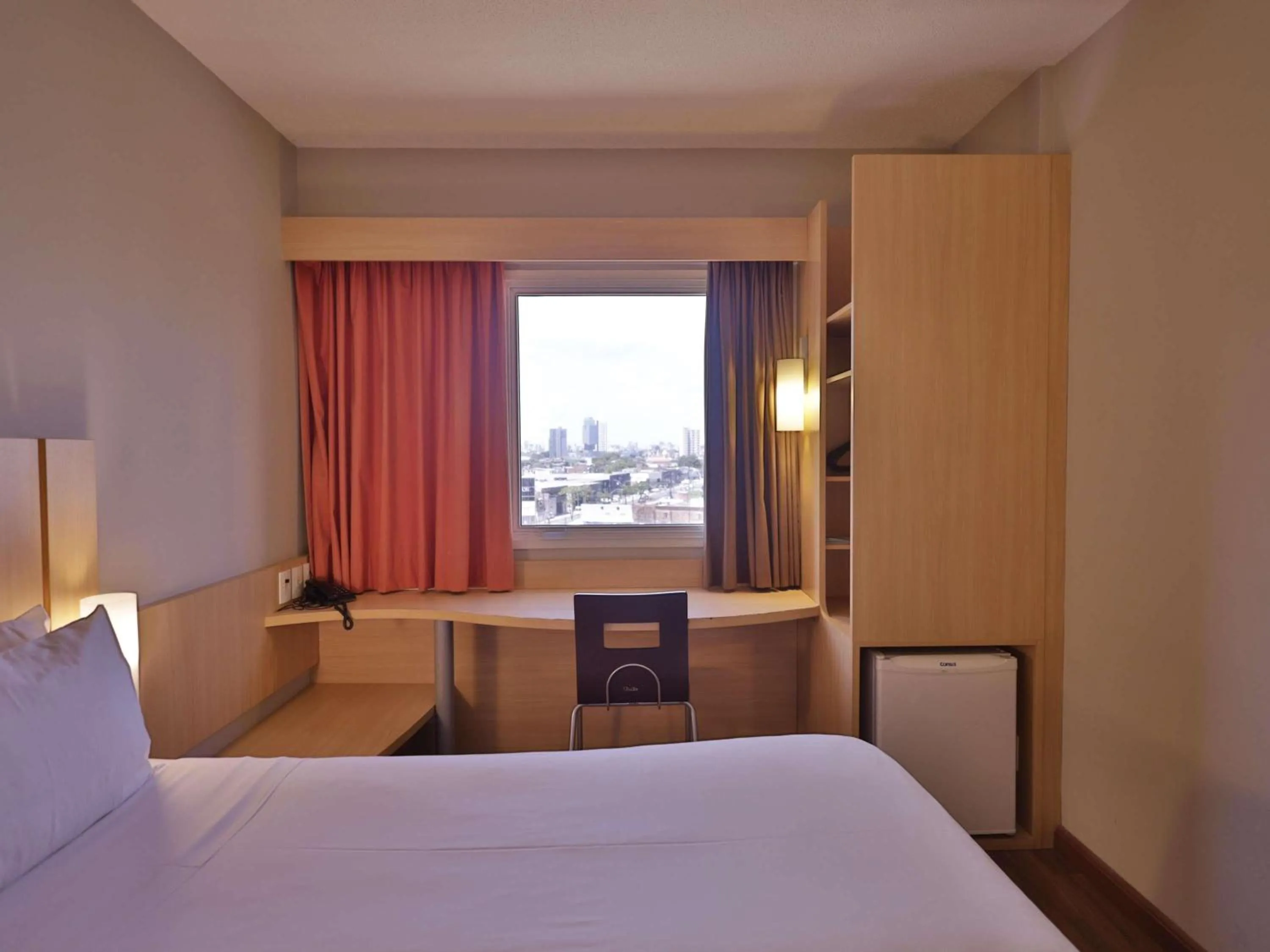 Bedroom, Bed in ibis Recife Boa Viagem