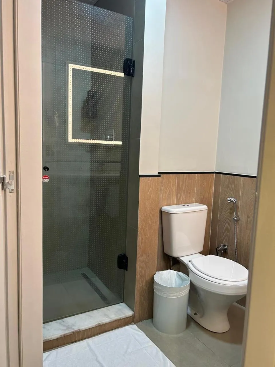 Bathroom in ibis Recife Boa Viagem