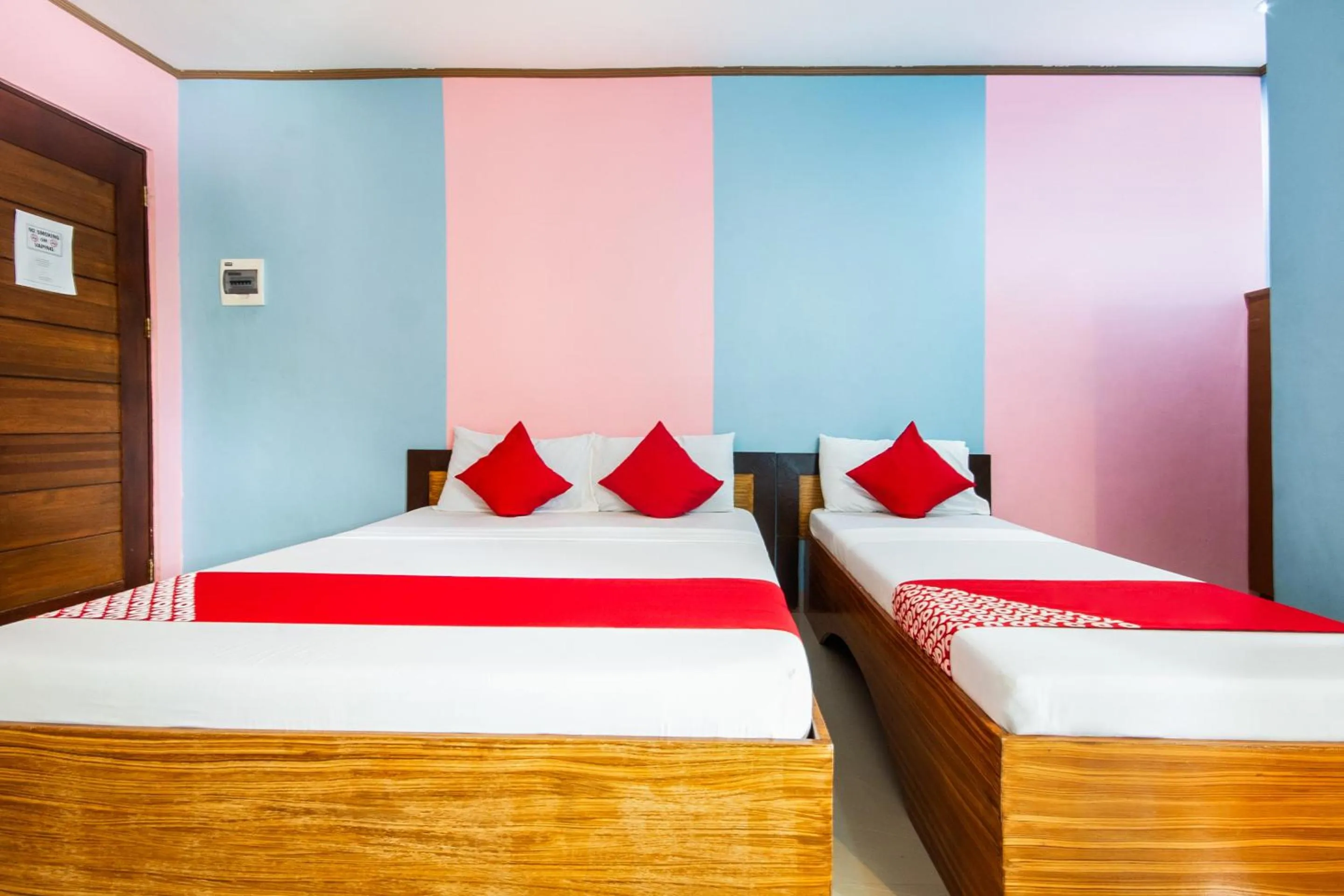 Bedroom, Bed in Casa Bonita Inn Oslob