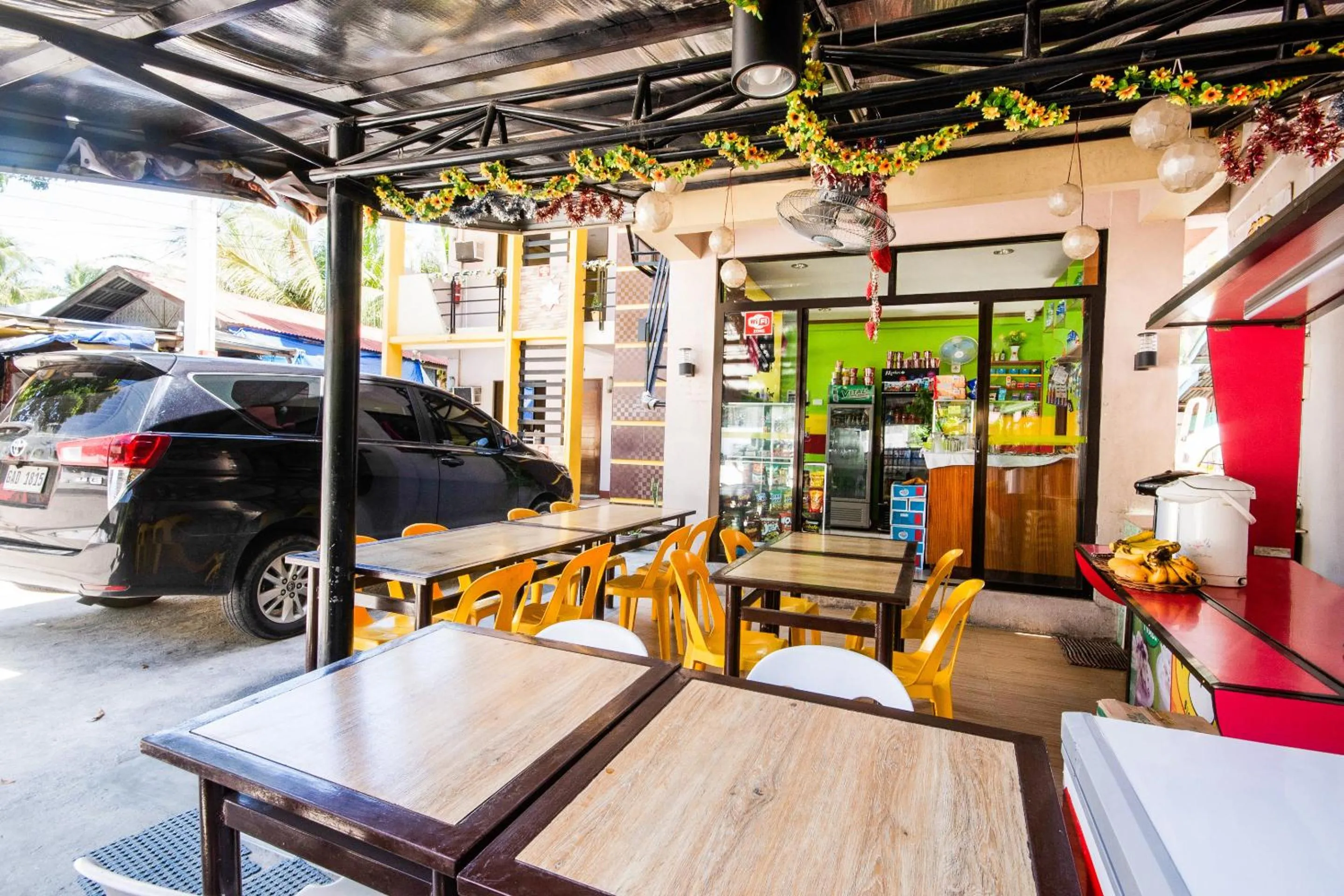 Restaurant/places to eat in Casa Bonita Inn Oslob