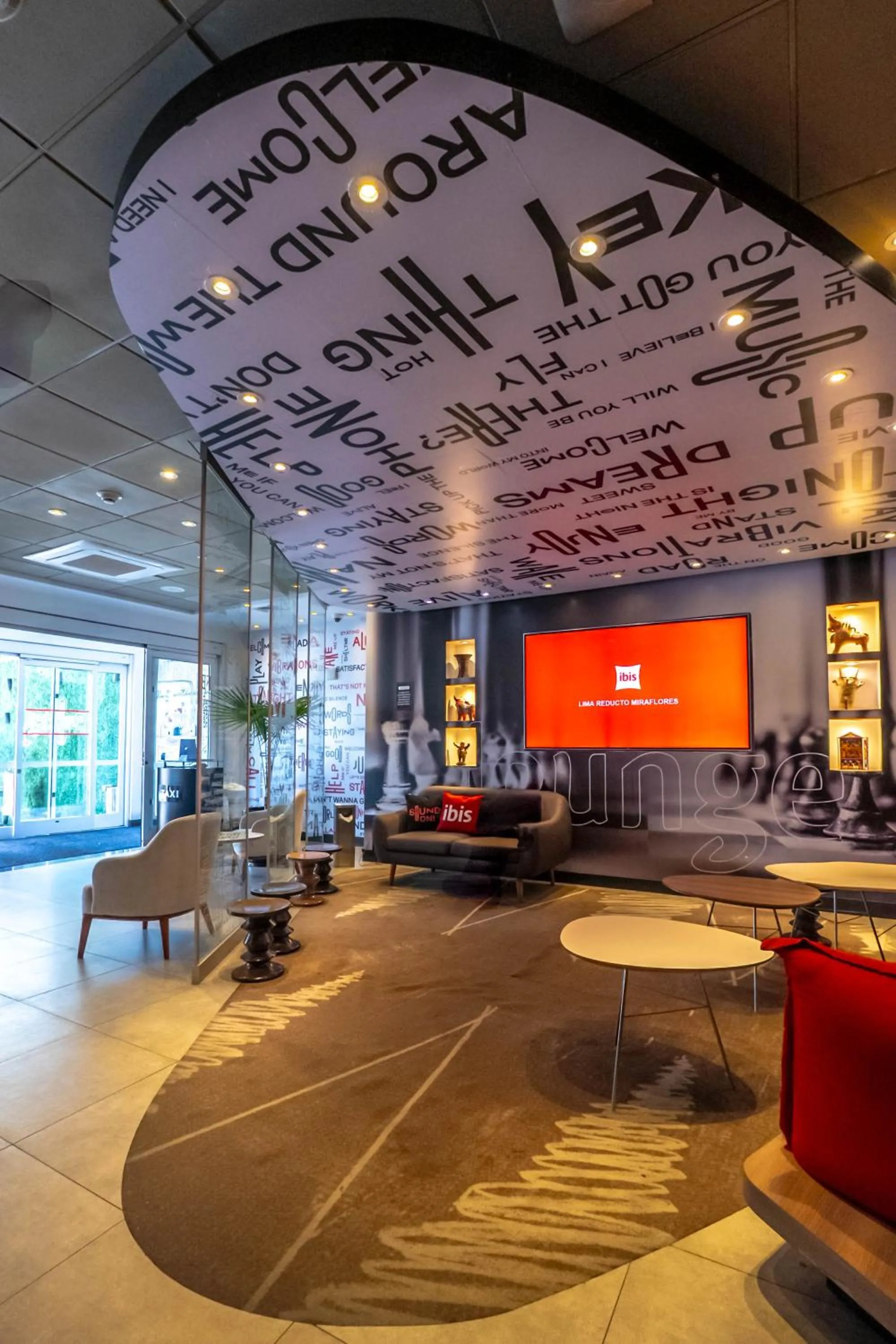 Property building in ibis Lima Reducto Miraflores