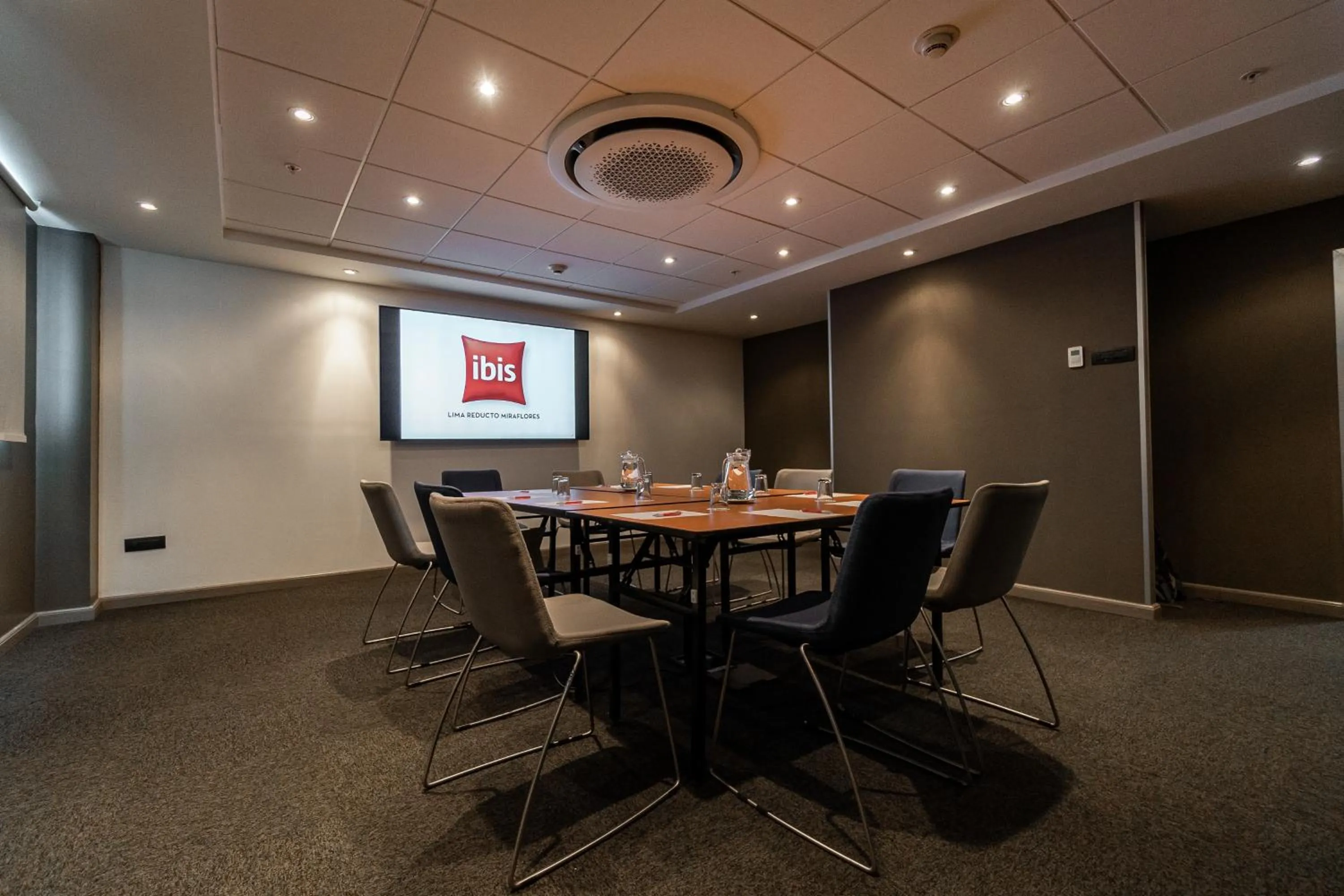 Meeting/conference room in ibis Lima Reducto Miraflores