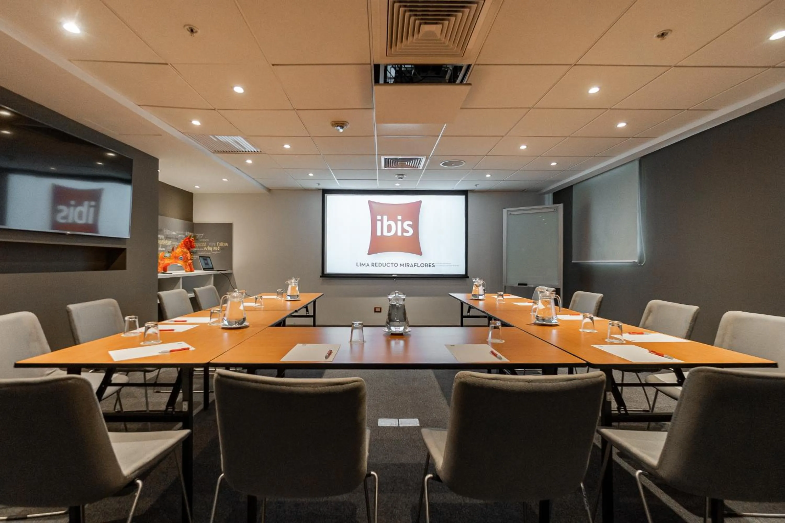 Meeting/conference room in ibis Lima Reducto Miraflores