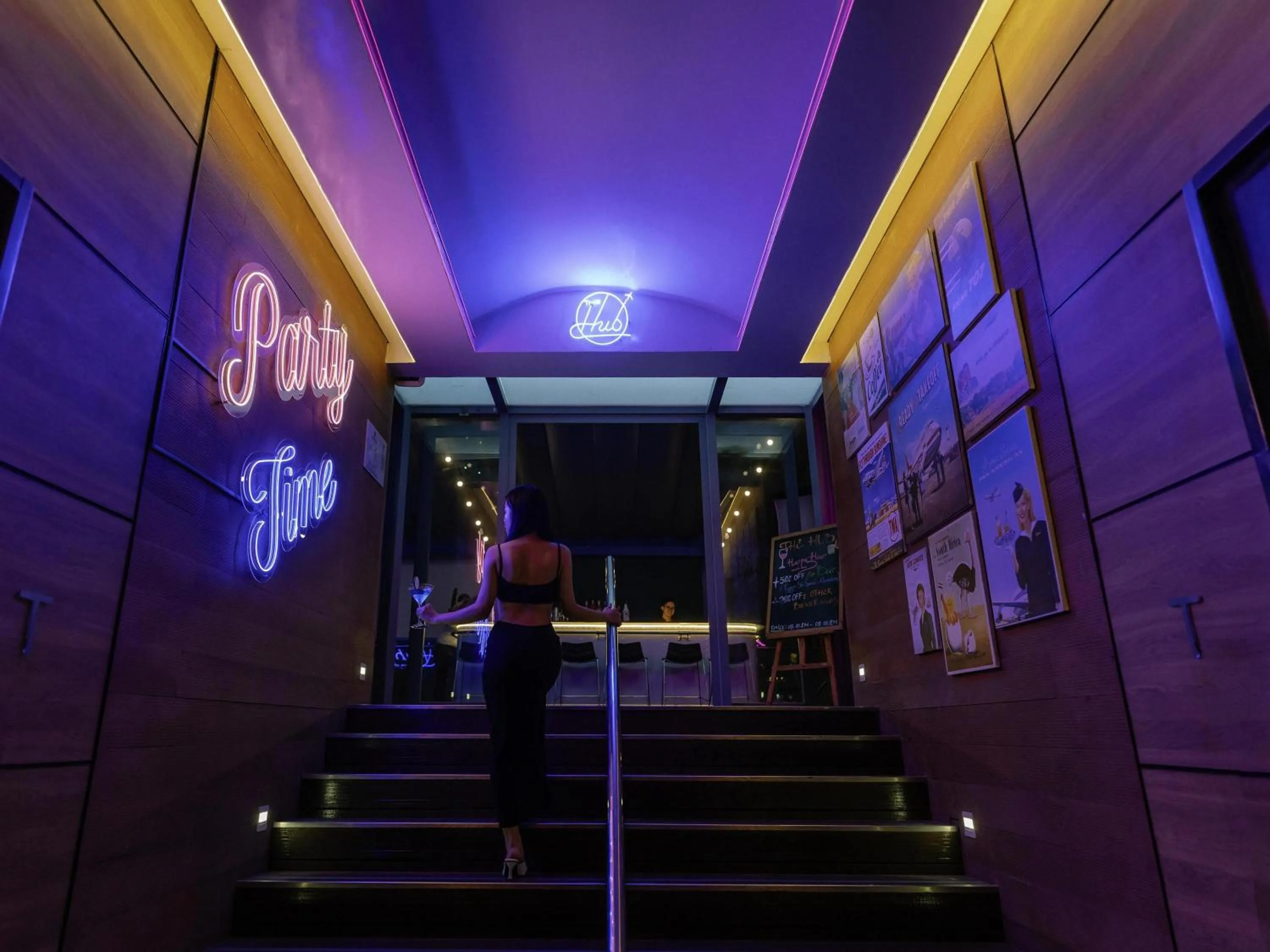 Lounge or bar in Ibis Saigon Airport