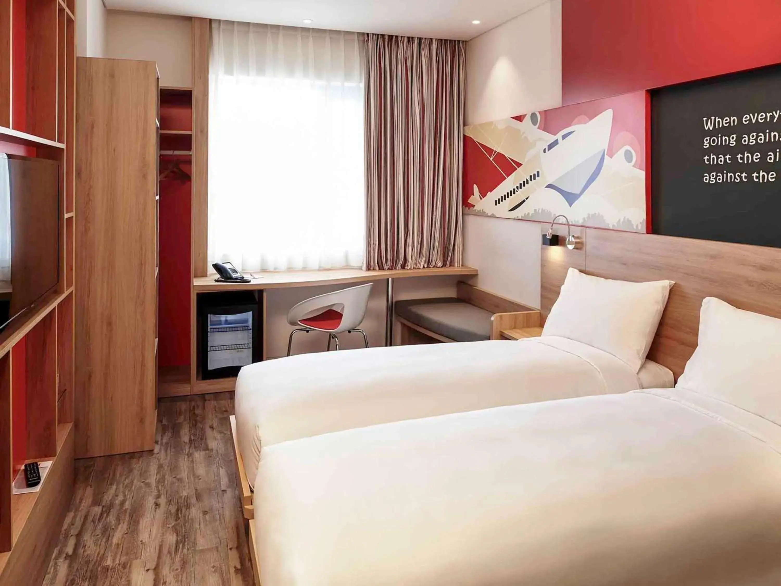 Standard Twin Room -Complimentary Round-trip Airport Transfer upon request in Ibis Saigon Airport Standard Twin Room -Complimentary Round-trip Airport Transfer upon request in Ibis Saigon Airport