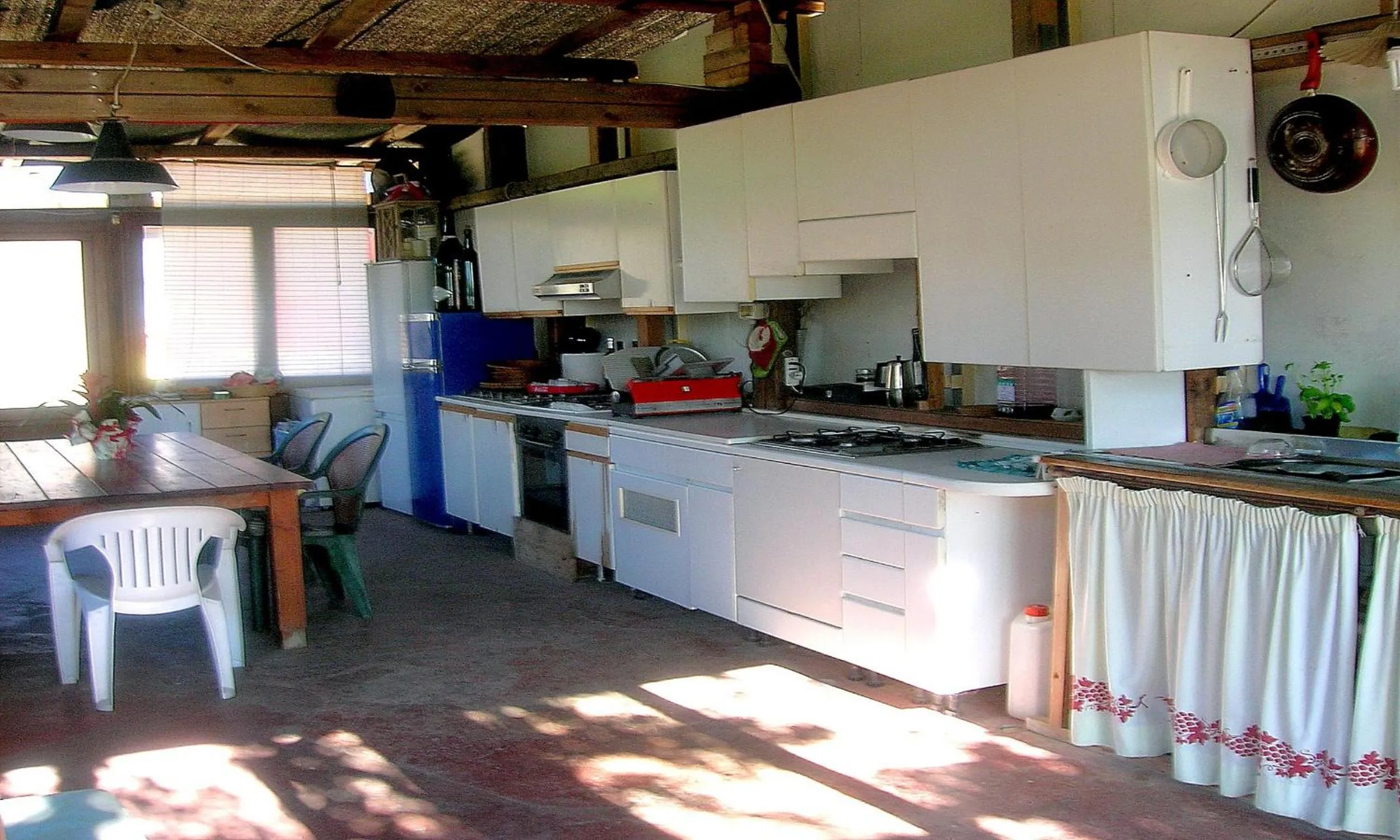 Kitchen or kitchenette in Brojo Hill