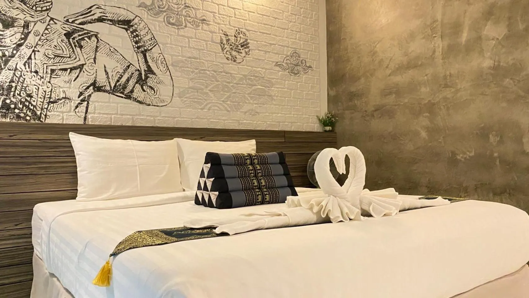 Bedroom, Bed in Koh Ngai Paradise Beach