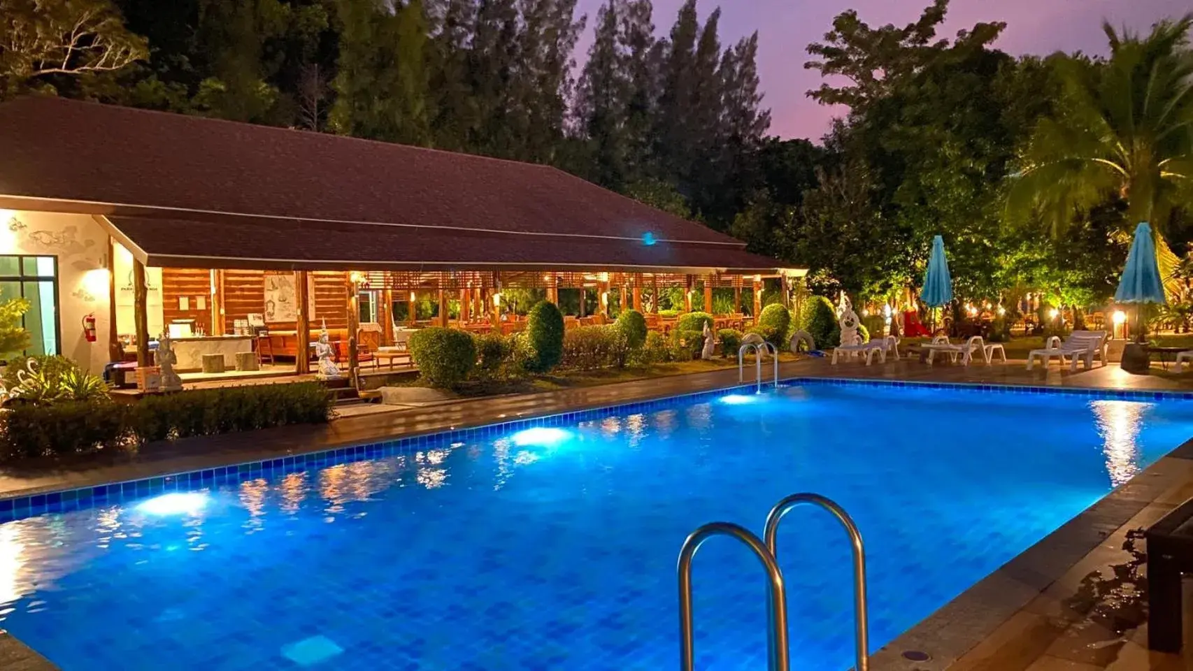 Koh Ngai Paradise Beach Koh Ngai Paradise Beach