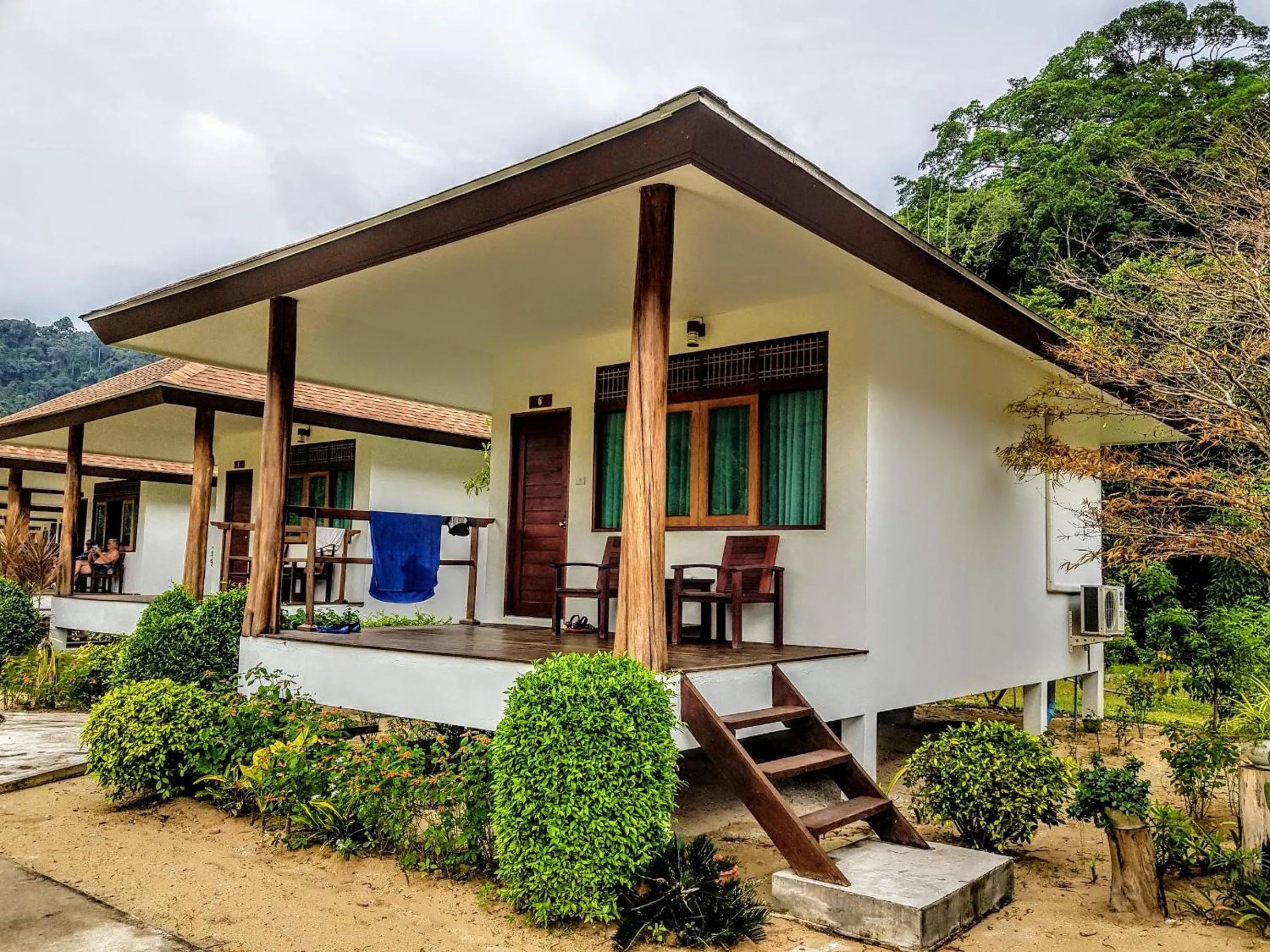 Property building in Koh Ngai Paradise Beach