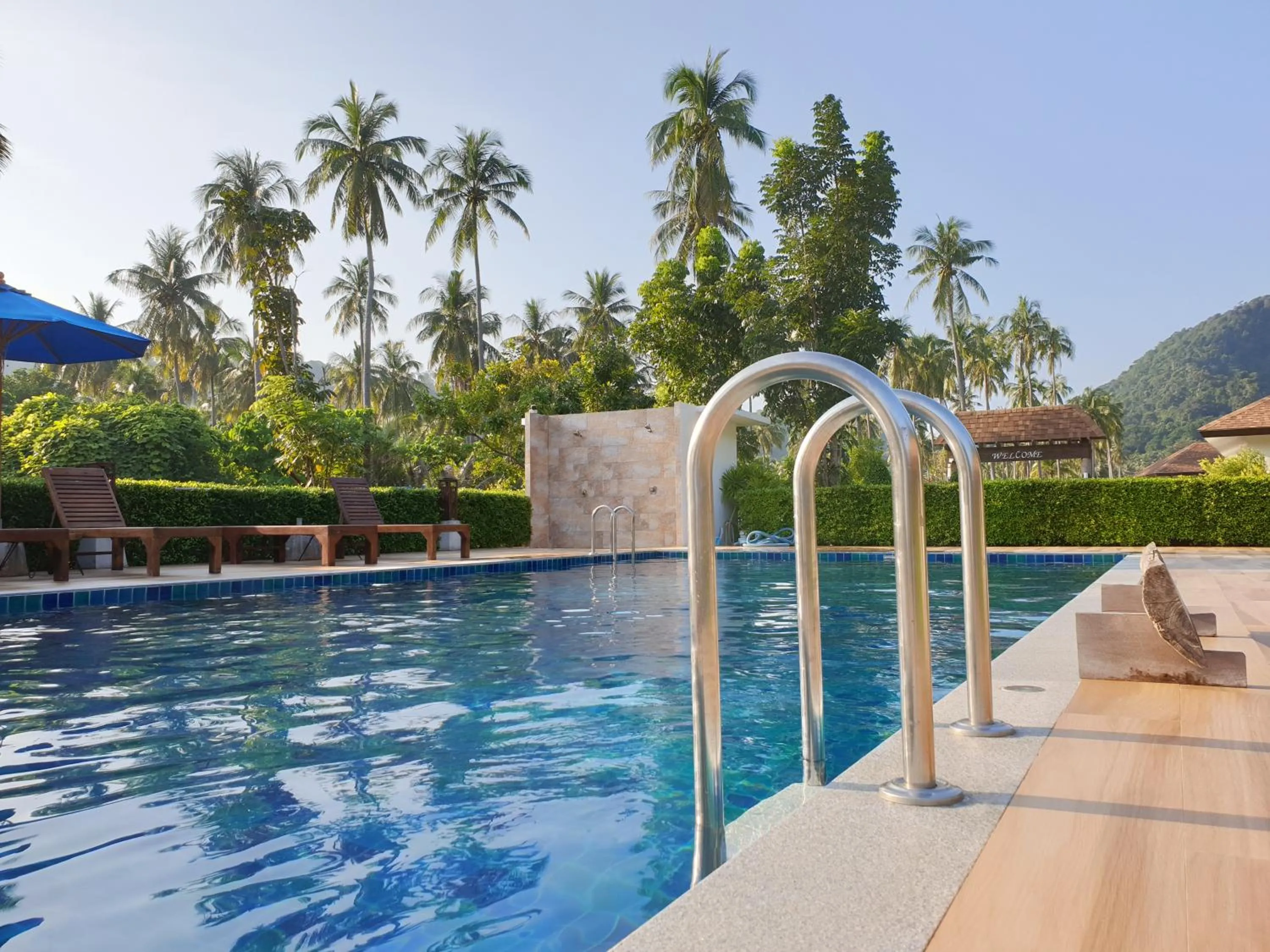 Swimming pool in Koh Ngai Paradise Beach