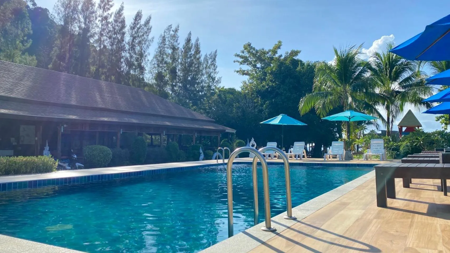 Pool view in Koh Ngai Paradise Beach