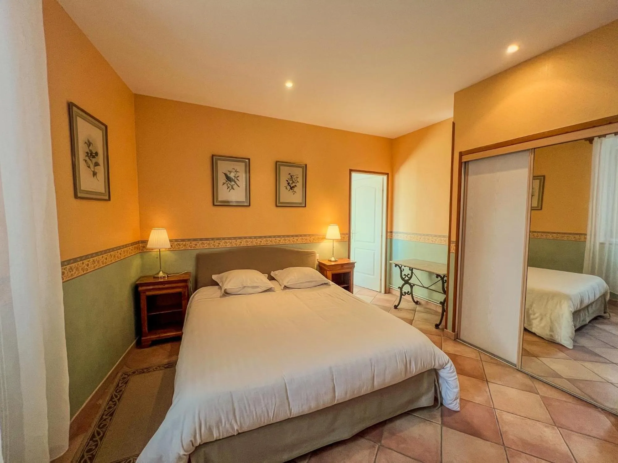 Bed in Hôtel d'Alibert