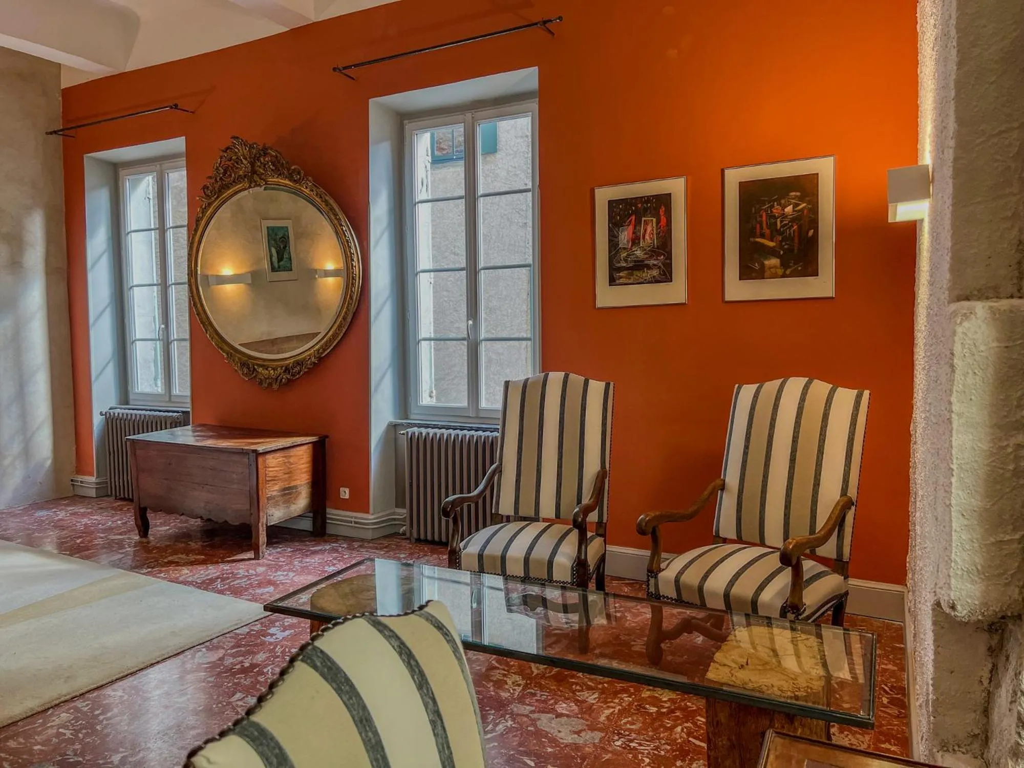 Photo of the whole room in Hôtel d'Alibert