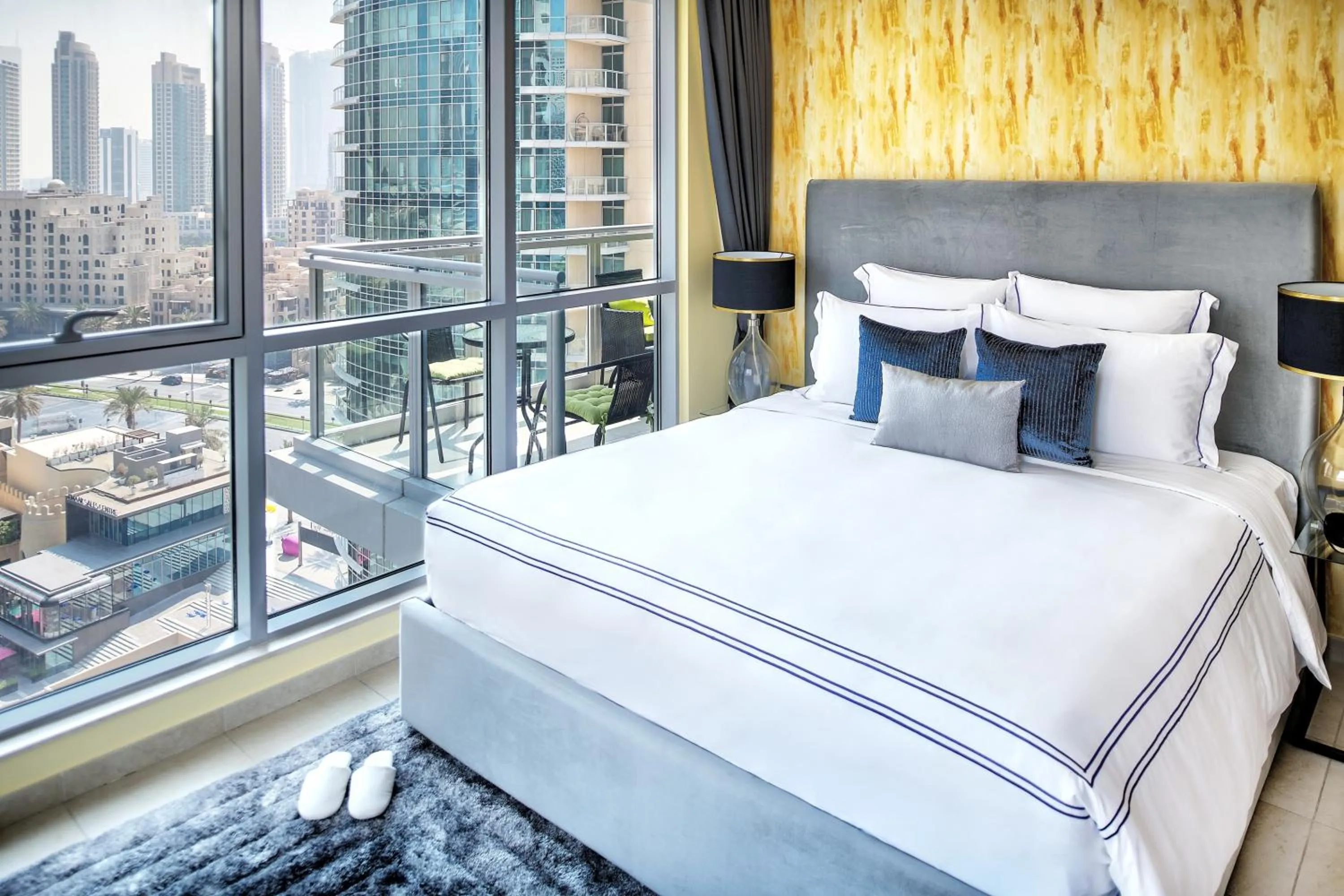 Bed in Dream Inn Apartments - Burj Residences Burj Khalifa View