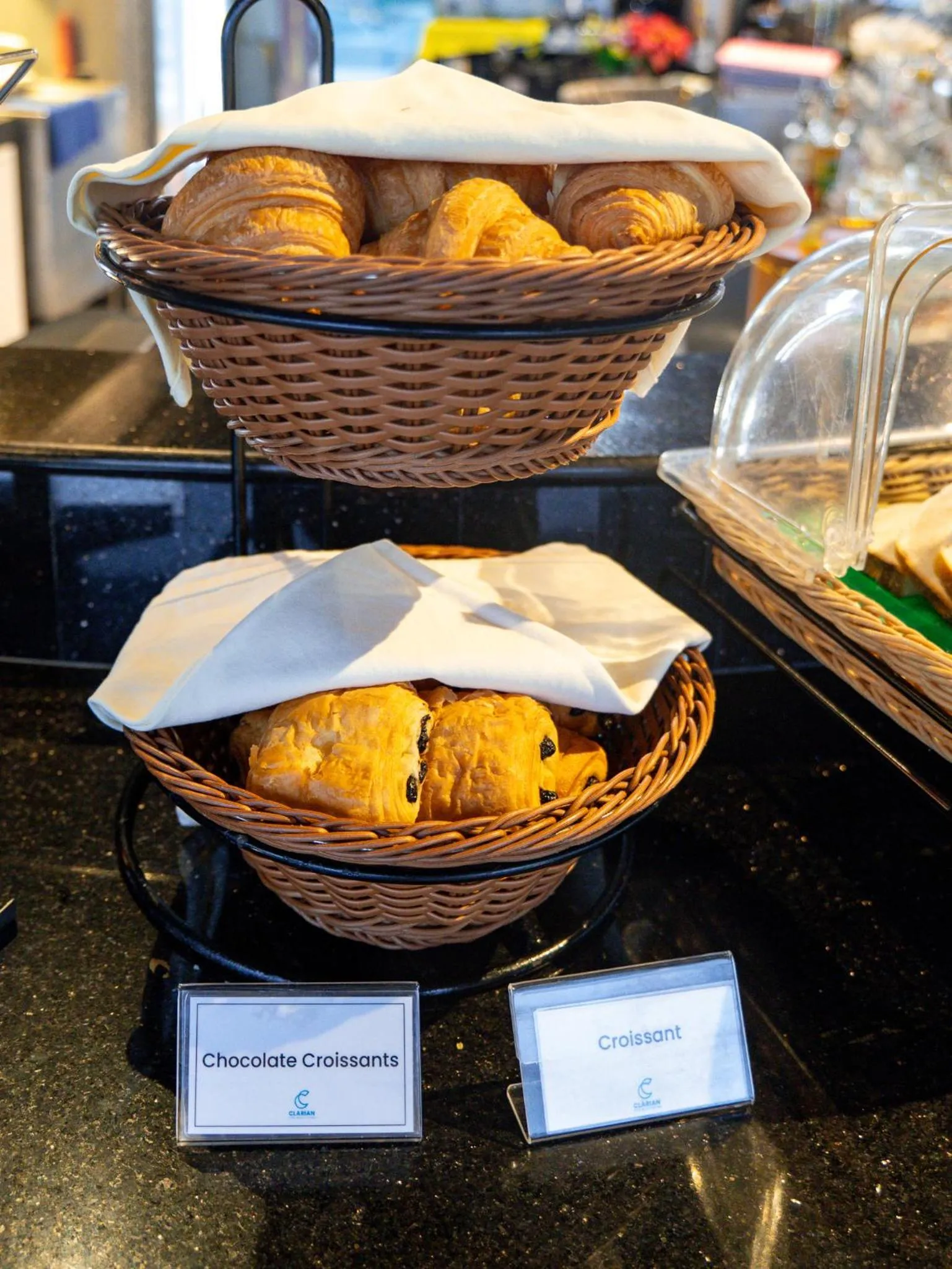 Restaurant/places to eat in Clarian Hotel Beach Patong