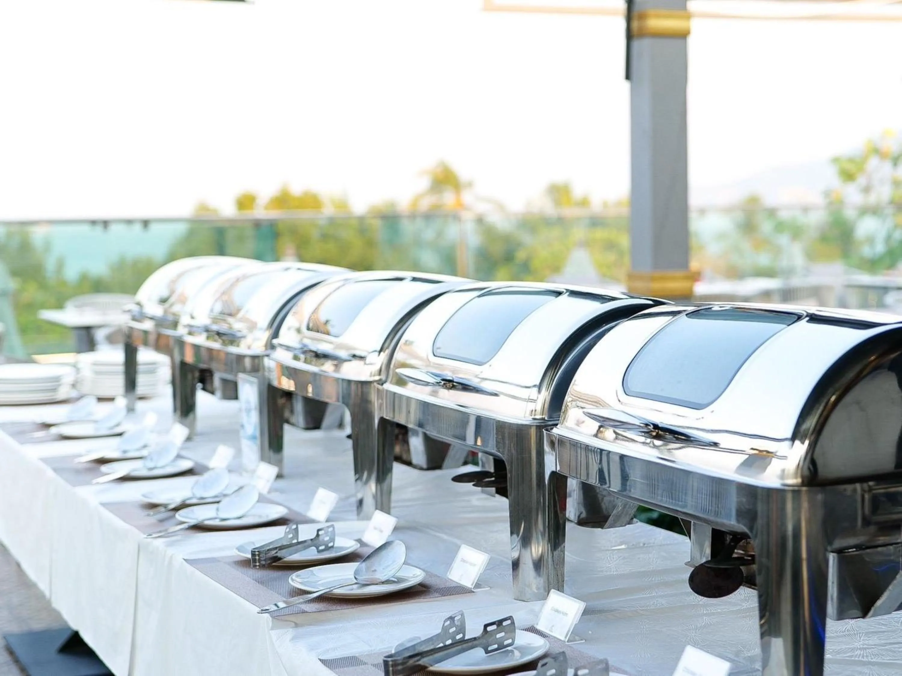 Restaurant/places to eat in Clarian Hotel Beach Patong