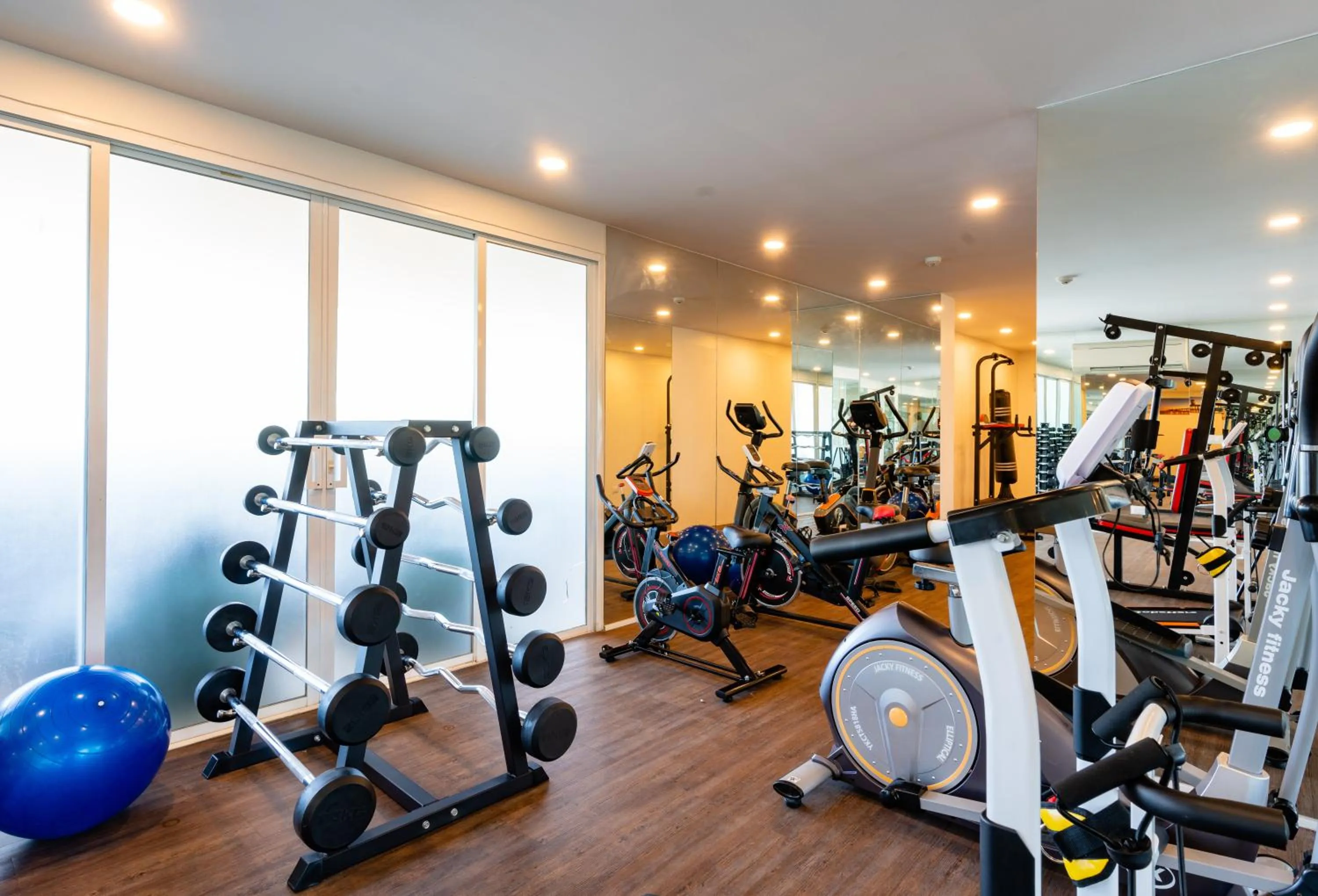 Fitness centre/facilities in Clarian Hotel Beach Patong