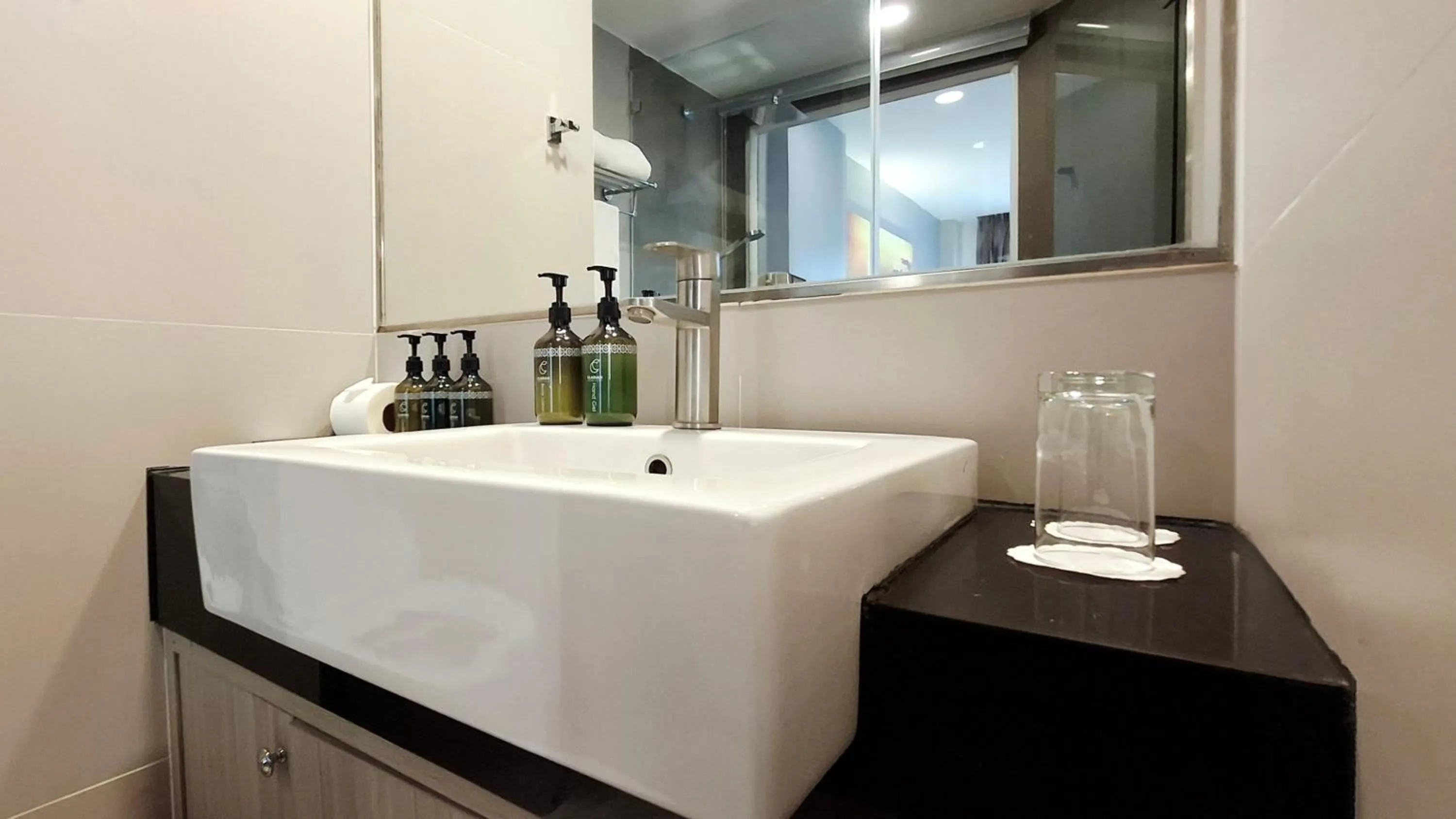 Bathroom in Clarian Hotel Beach Patong