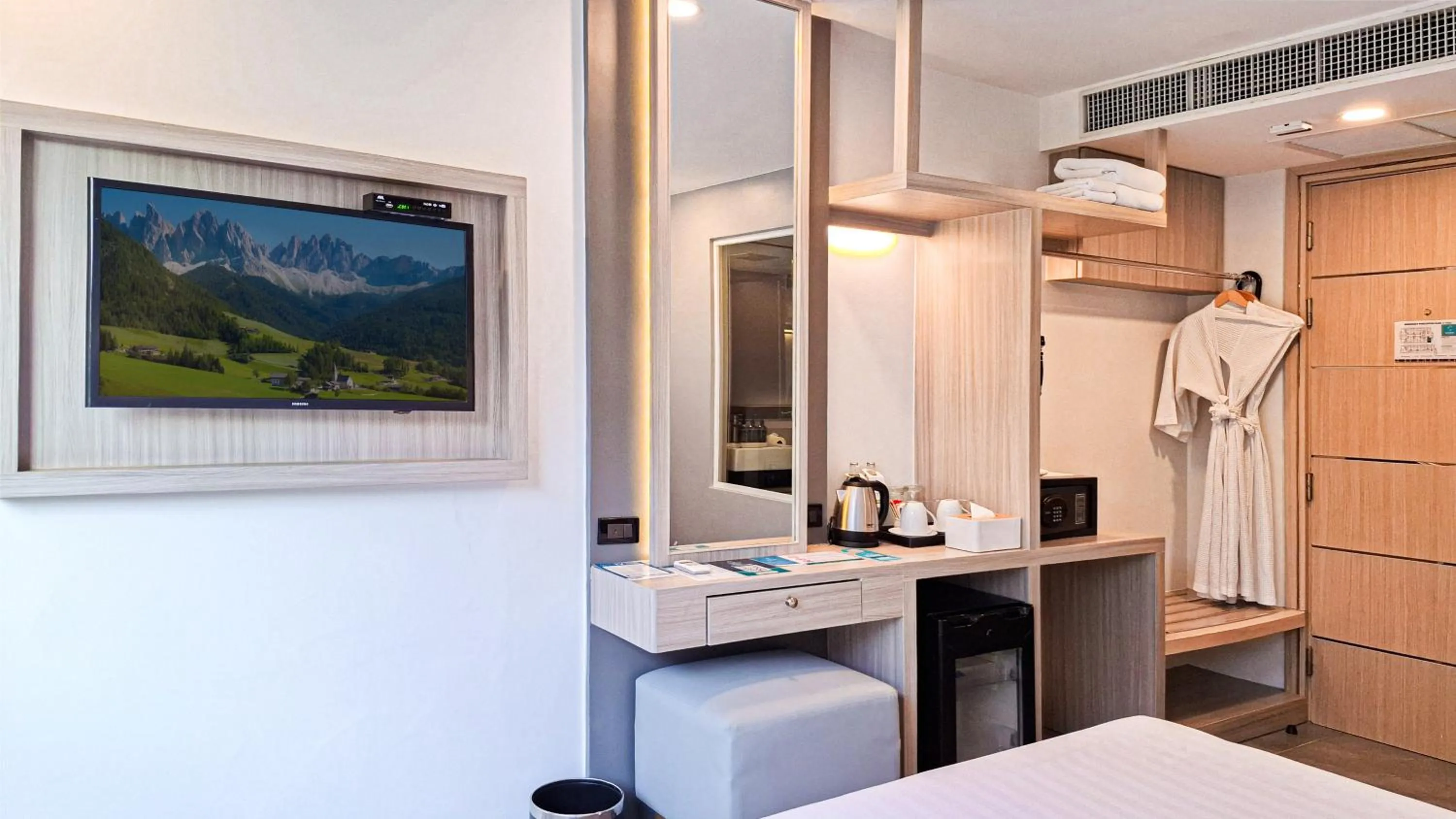 Bed in Clarian Hotel Beach Patong