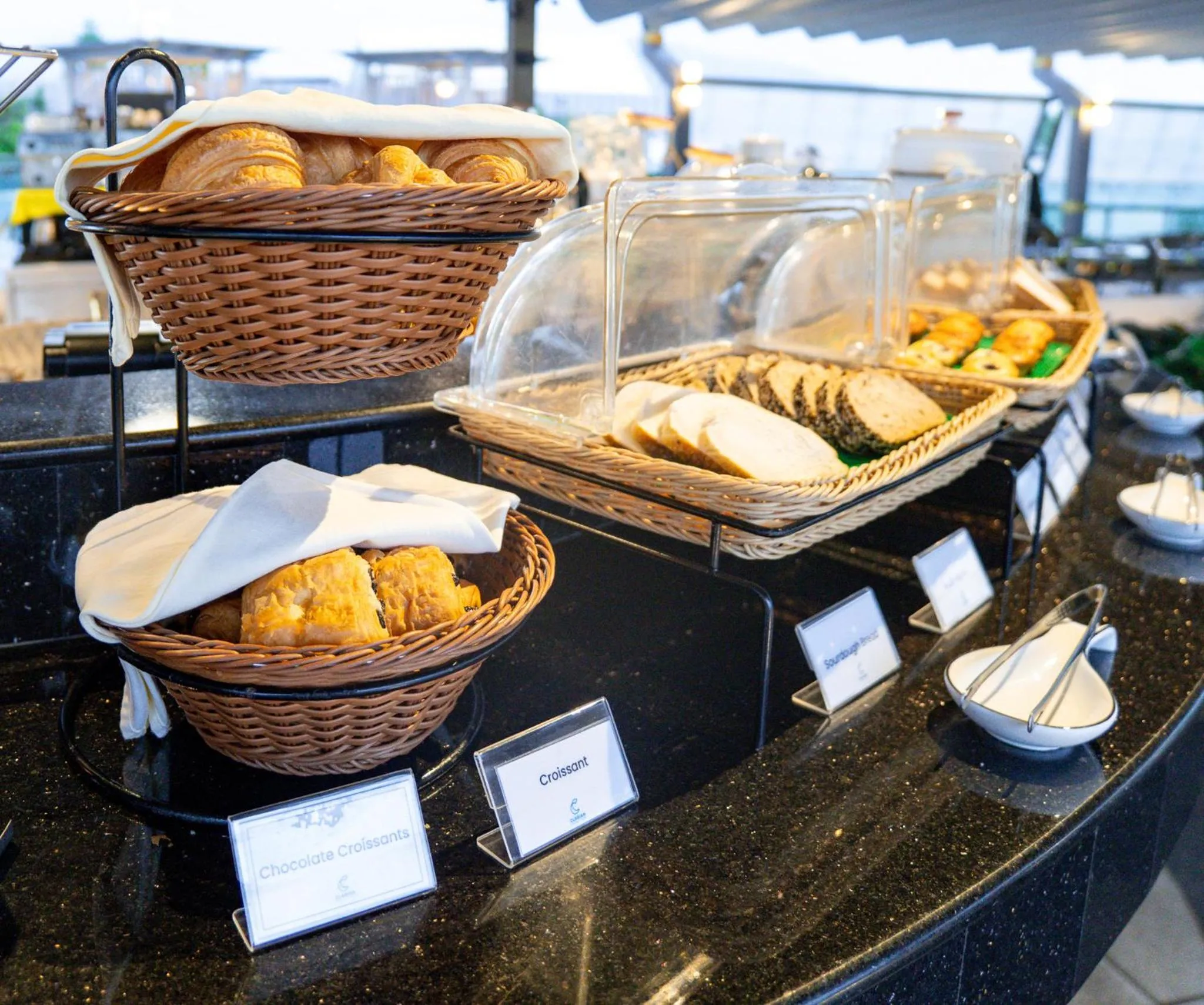 Restaurant/places to eat in Clarian Hotel Beach Patong