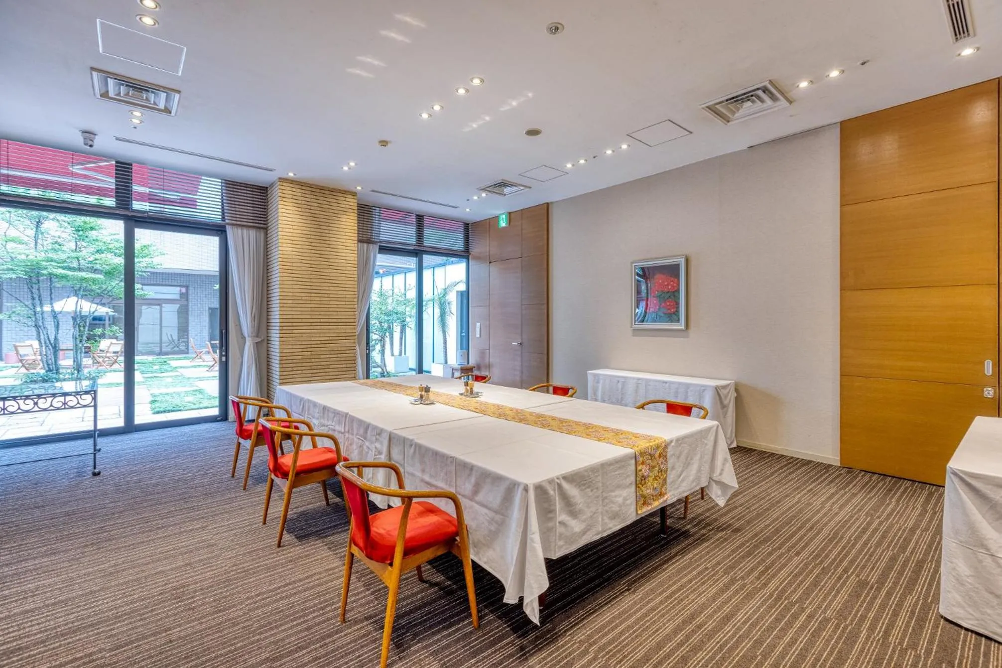 Restaurant/places to eat in Hotel Grand Fuji