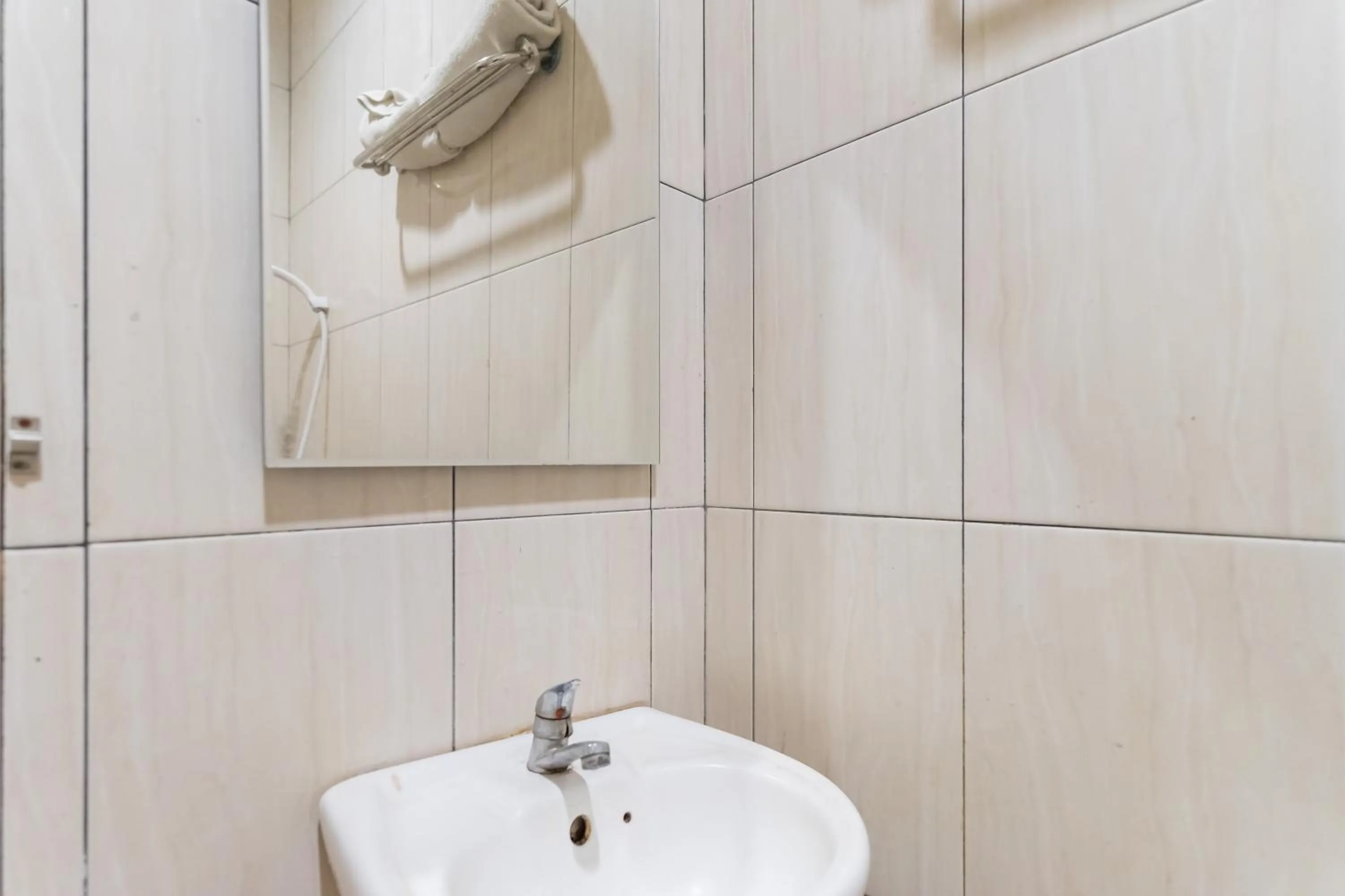 Vandolia Guest House Medan RedPartner