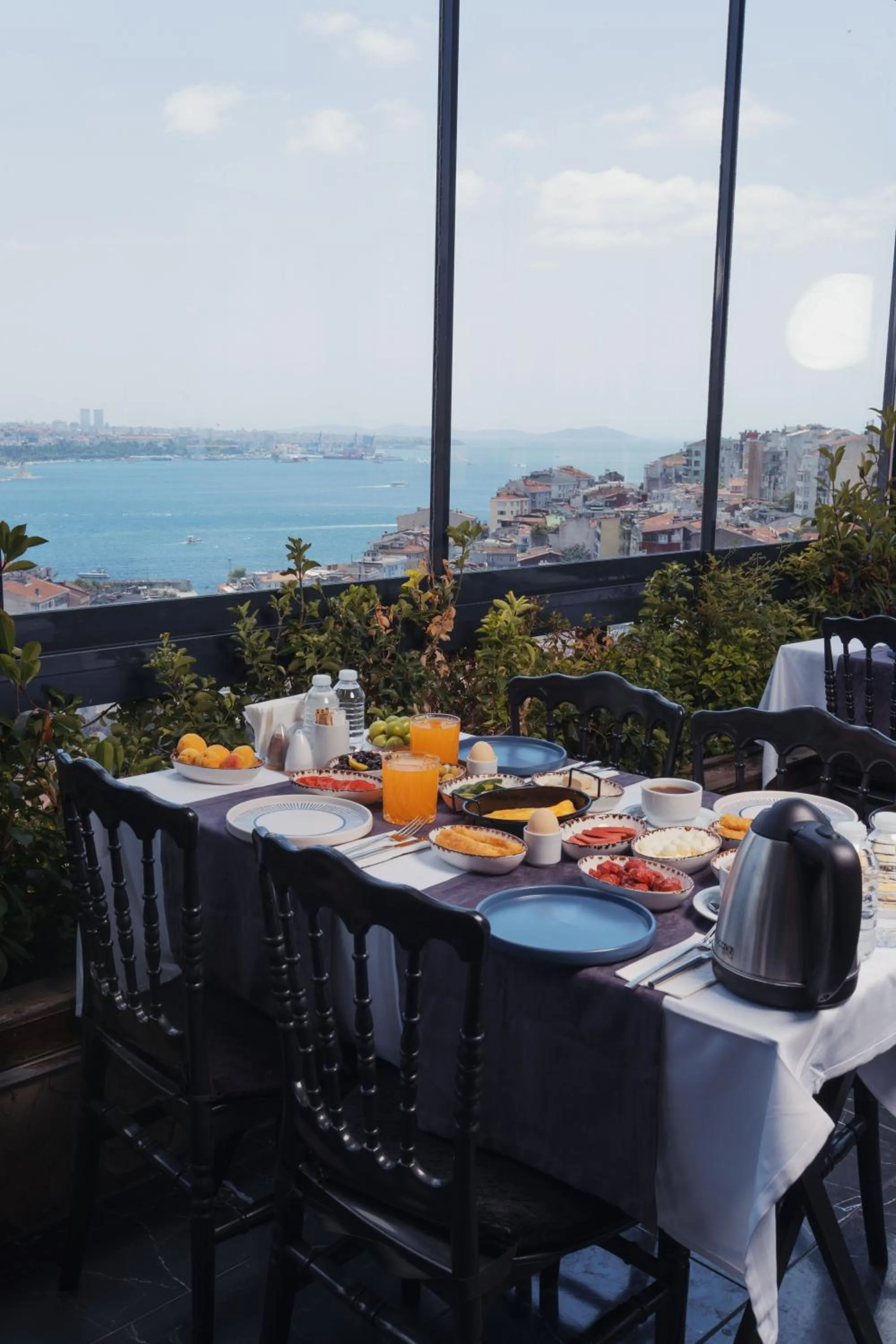 Food and drinks in Trip Bosphorus Taksim Hotel