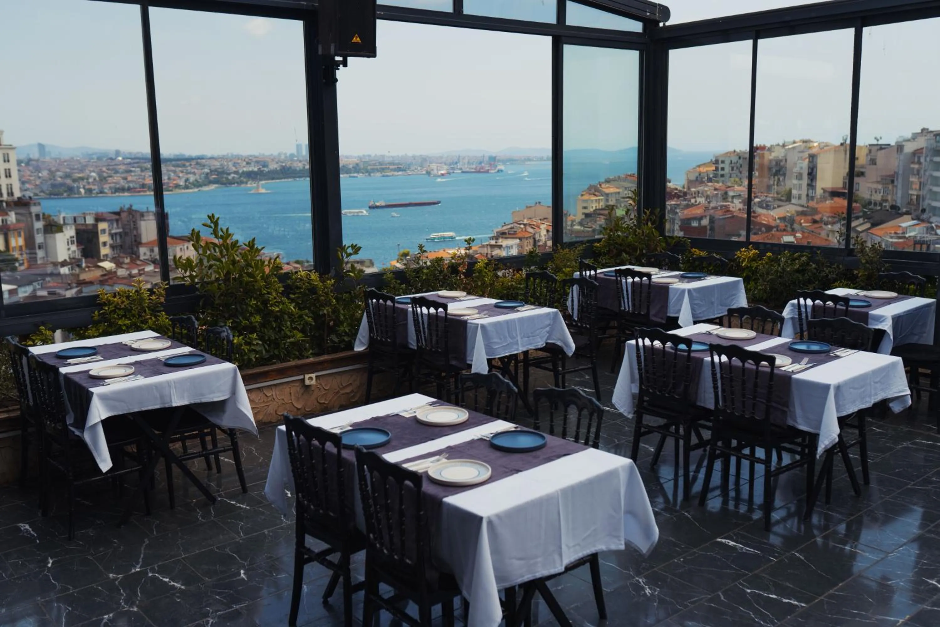Restaurant/places to eat in Trip Bosphorus Taksim Hotel