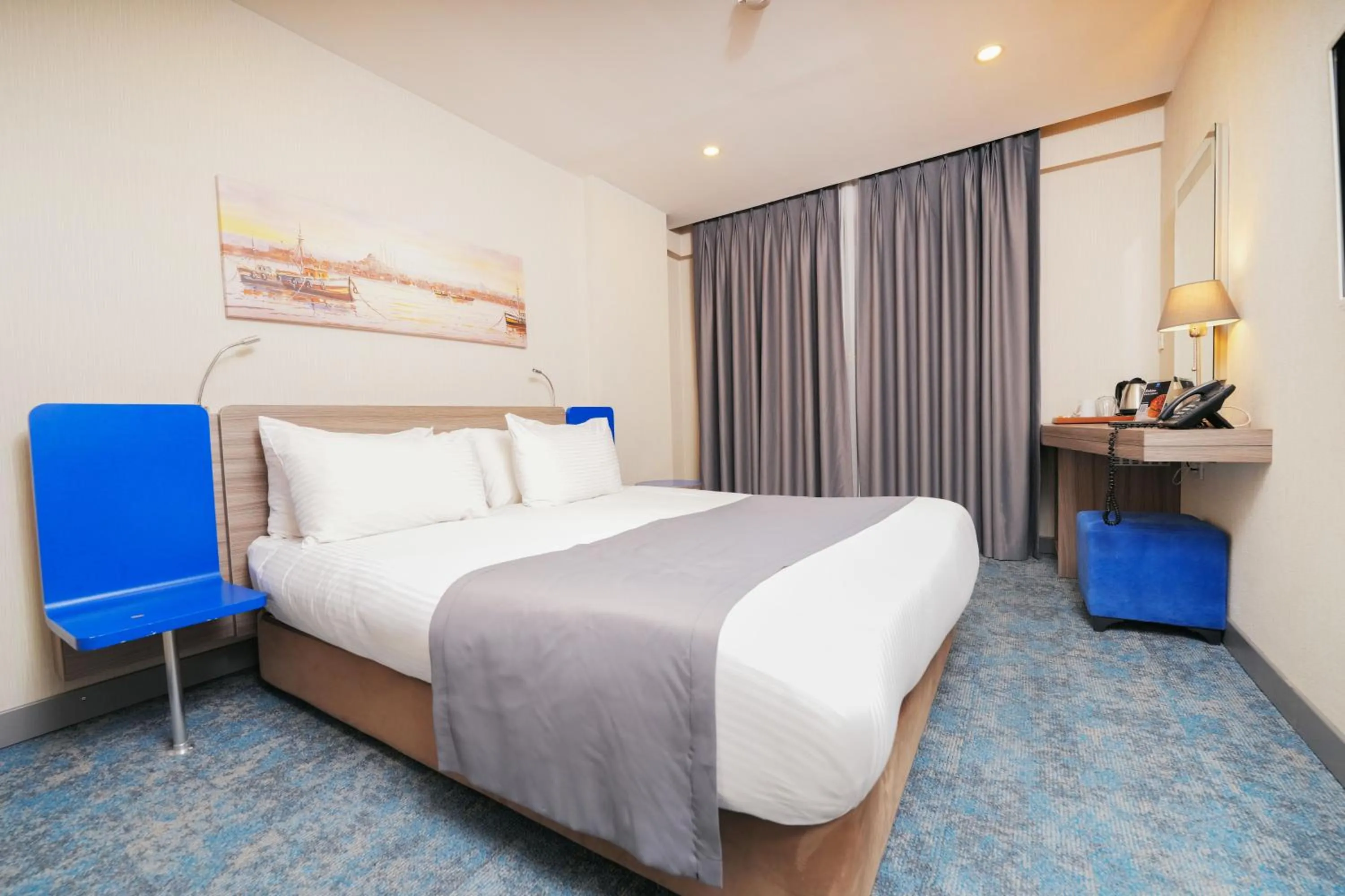 Bed in Trip Bosphorus Taksim Hotel