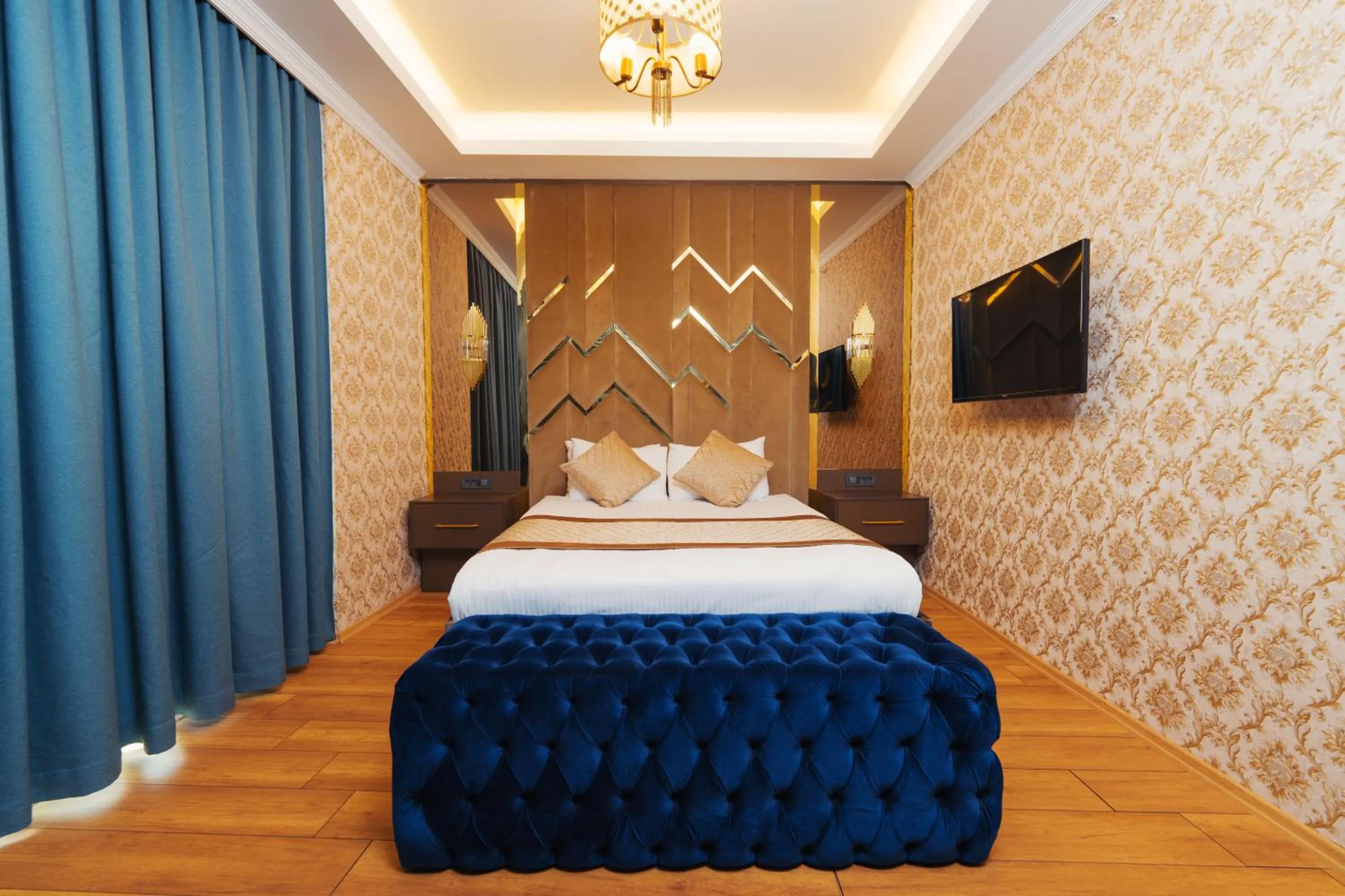 Photo of the whole room, Bed in Trip Bosphorus Taksim Hotel