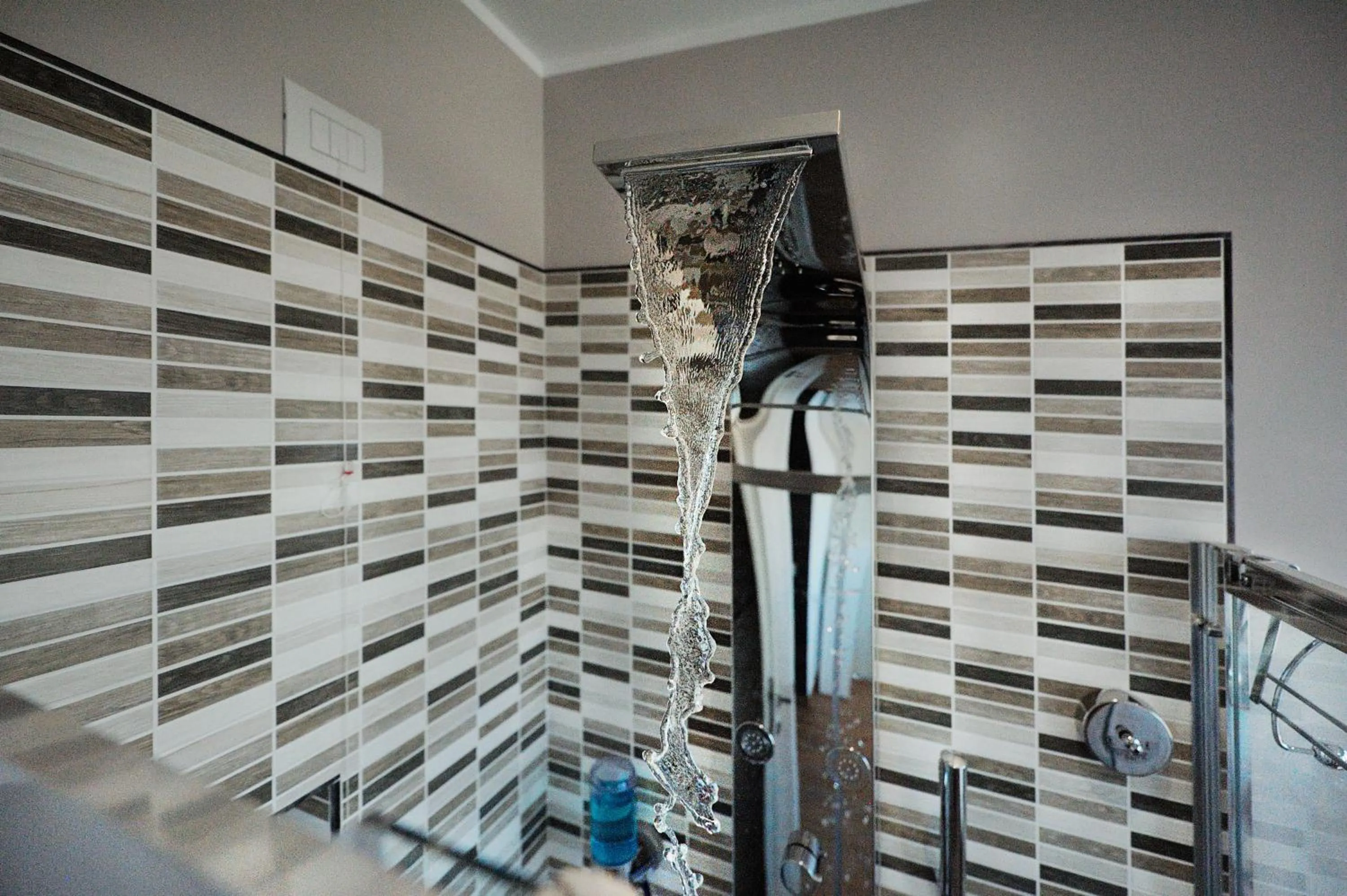 Shower in Atticobianco B&B