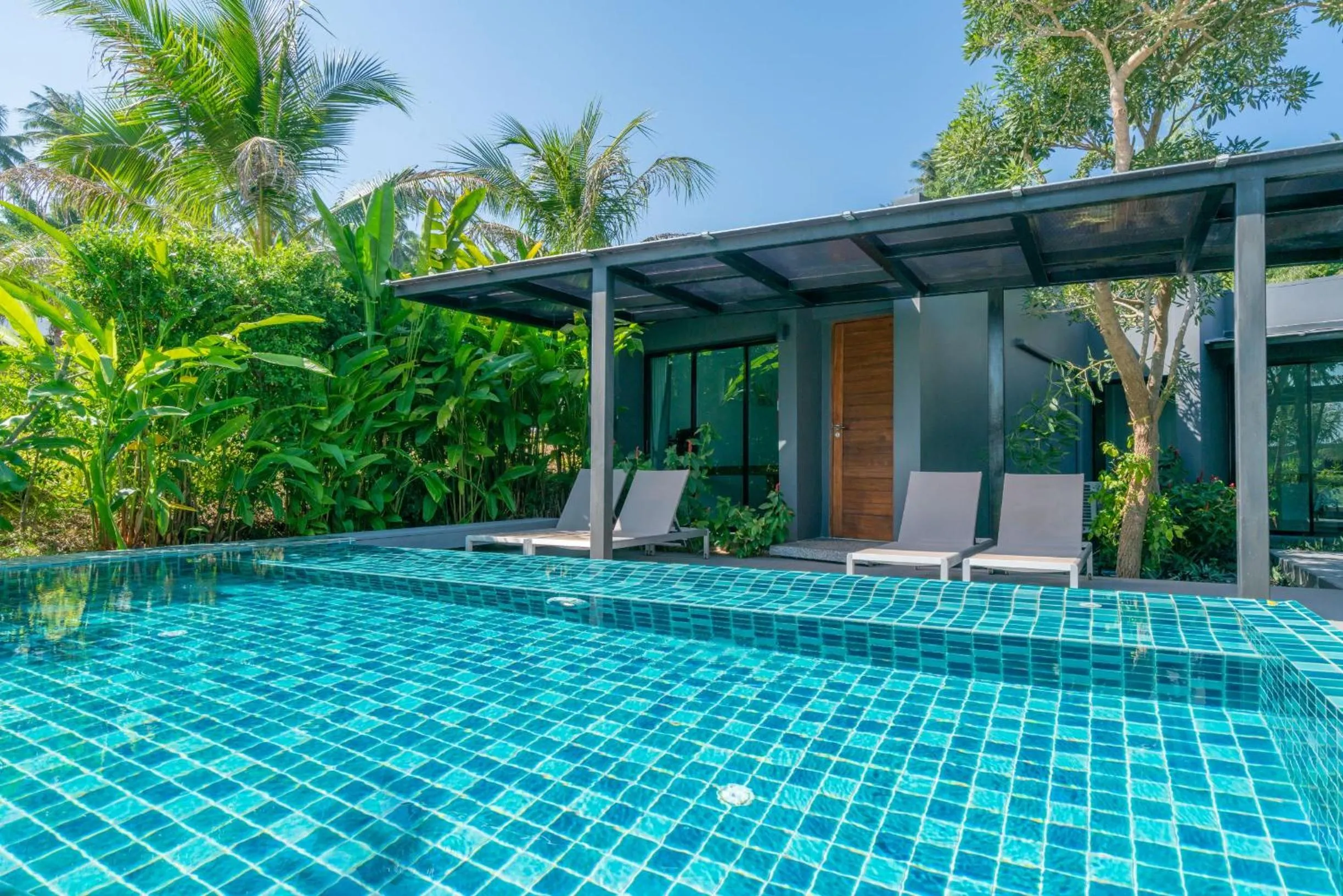 Balcony/Terrace in SEAnery Beach Resort