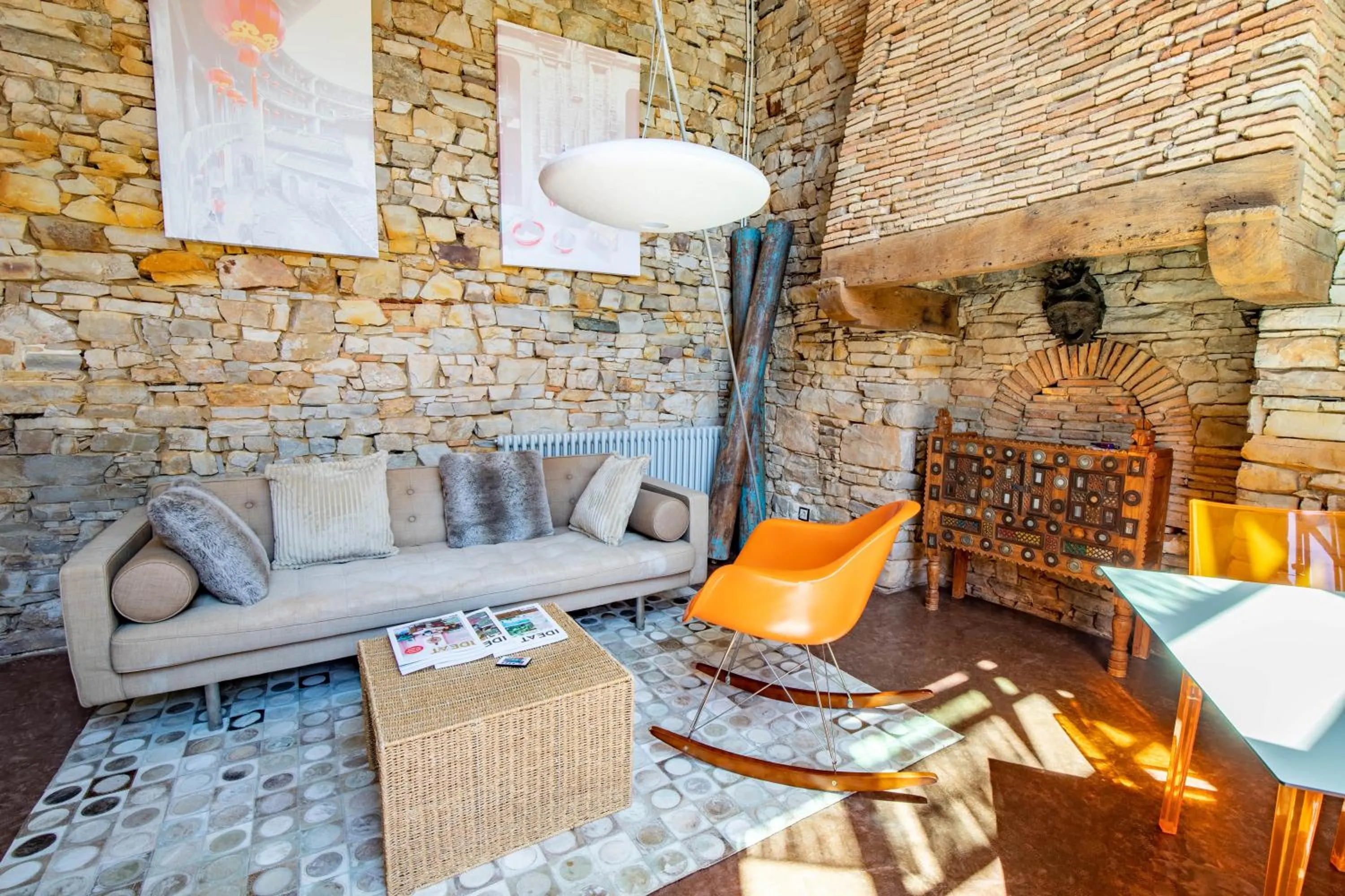 Living room in Presbytère de Pancé