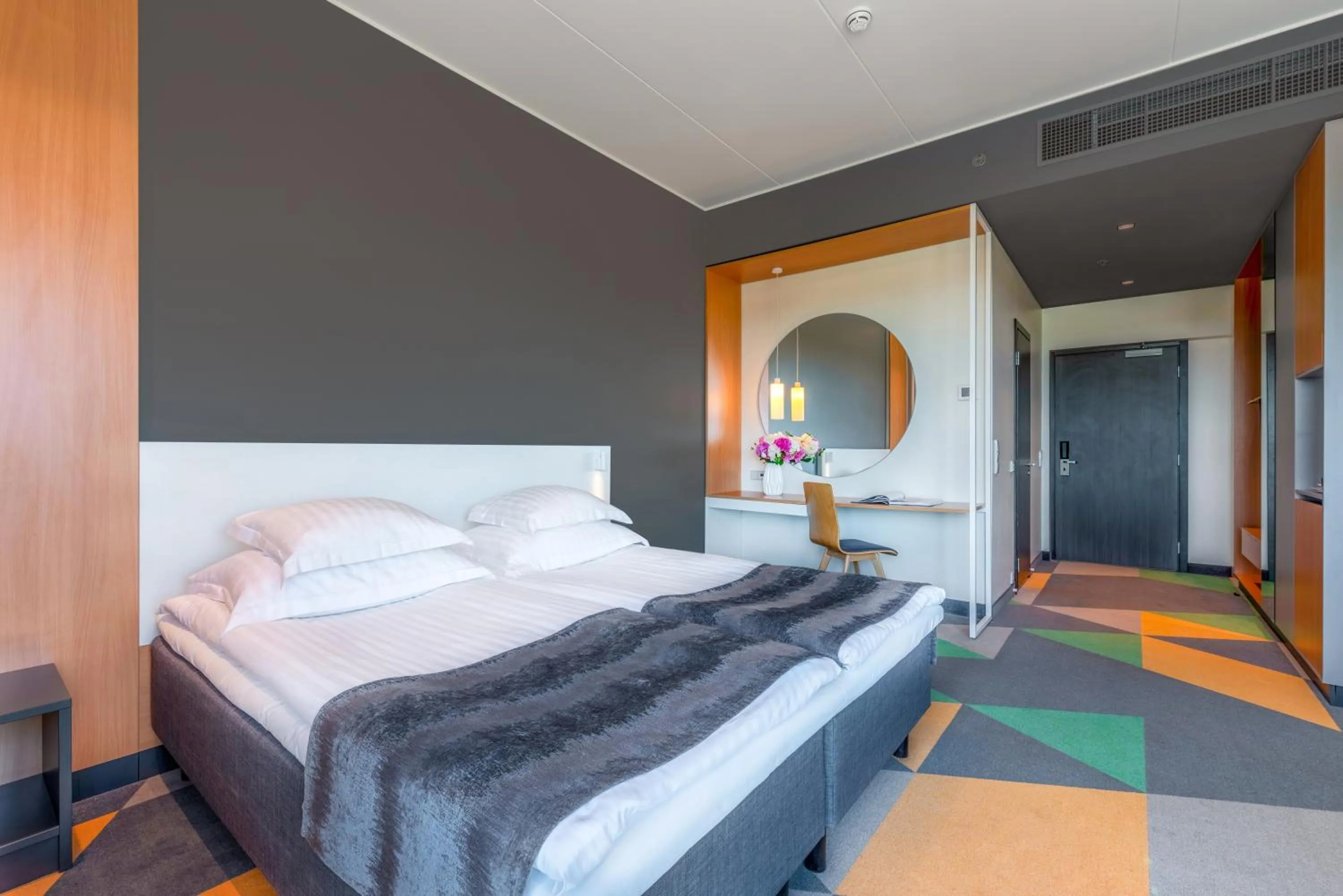 Bedroom, Bed in Hotel Sophia by Tartuhotels