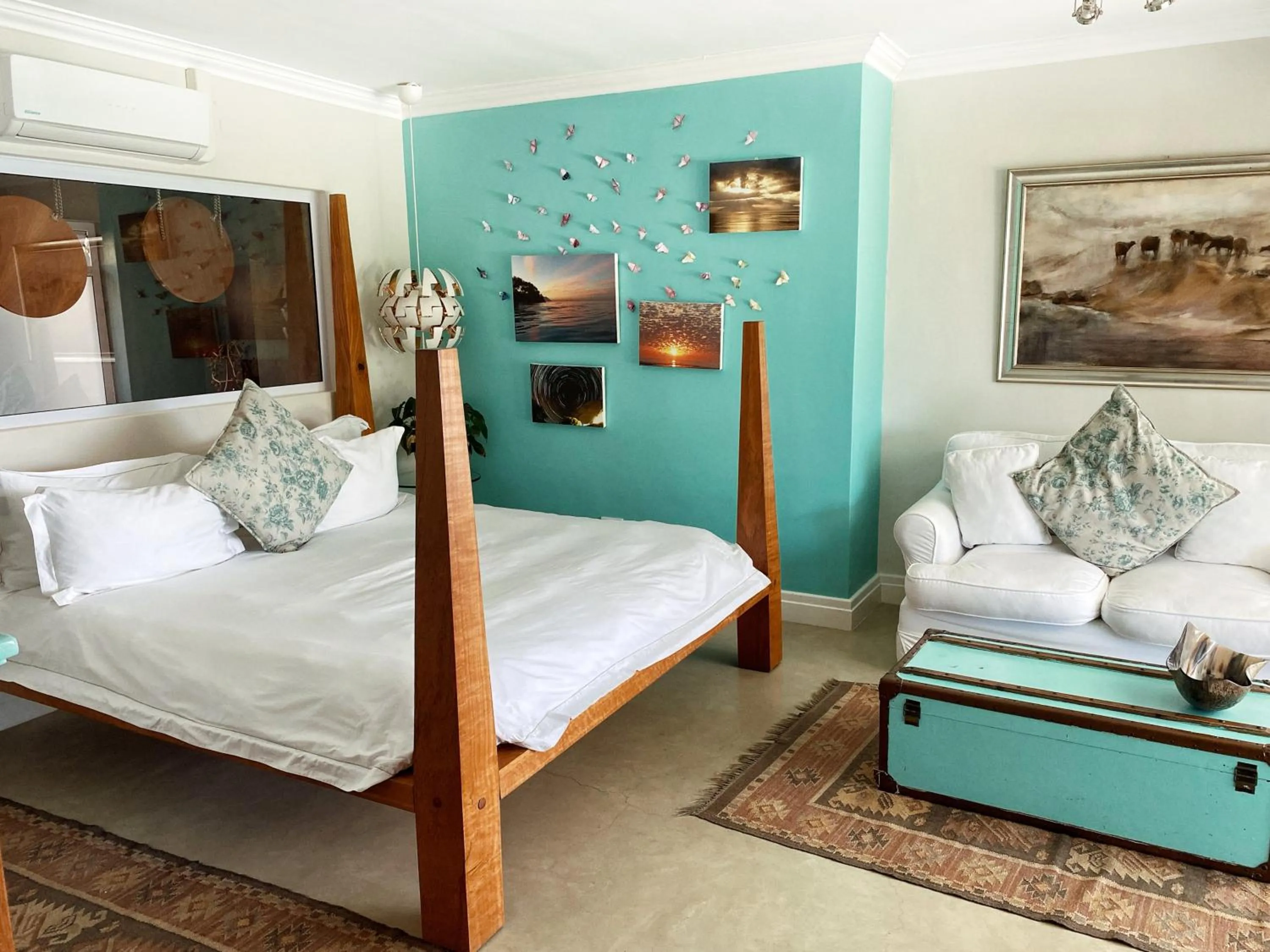 Bed in Residence William French