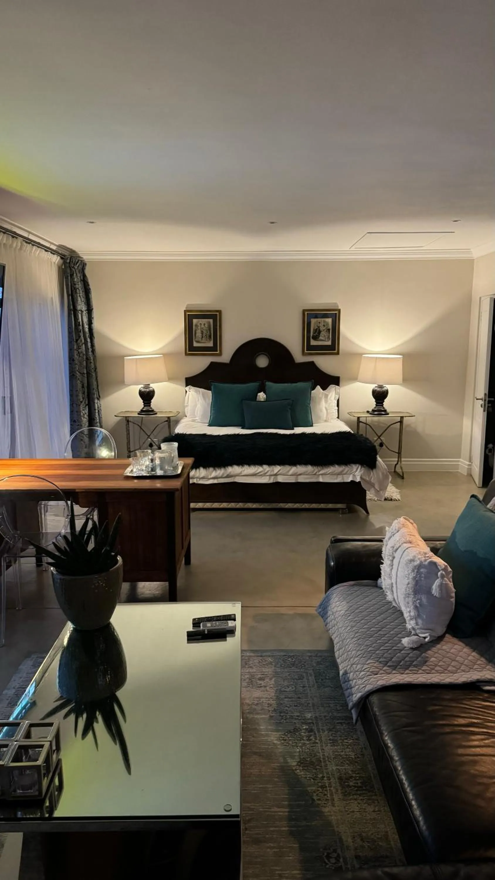 Bed in Residence William French