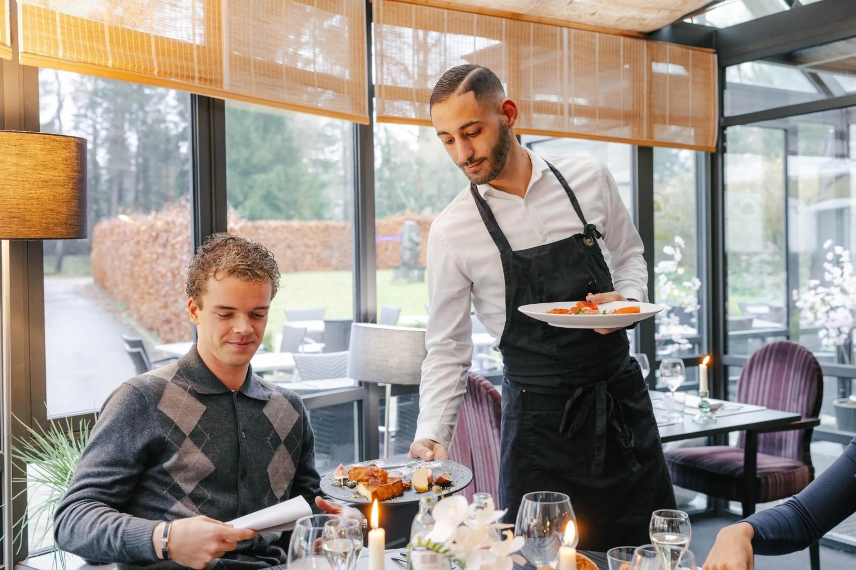 Restaurant/places to eat in Radisson BLU Balmoral