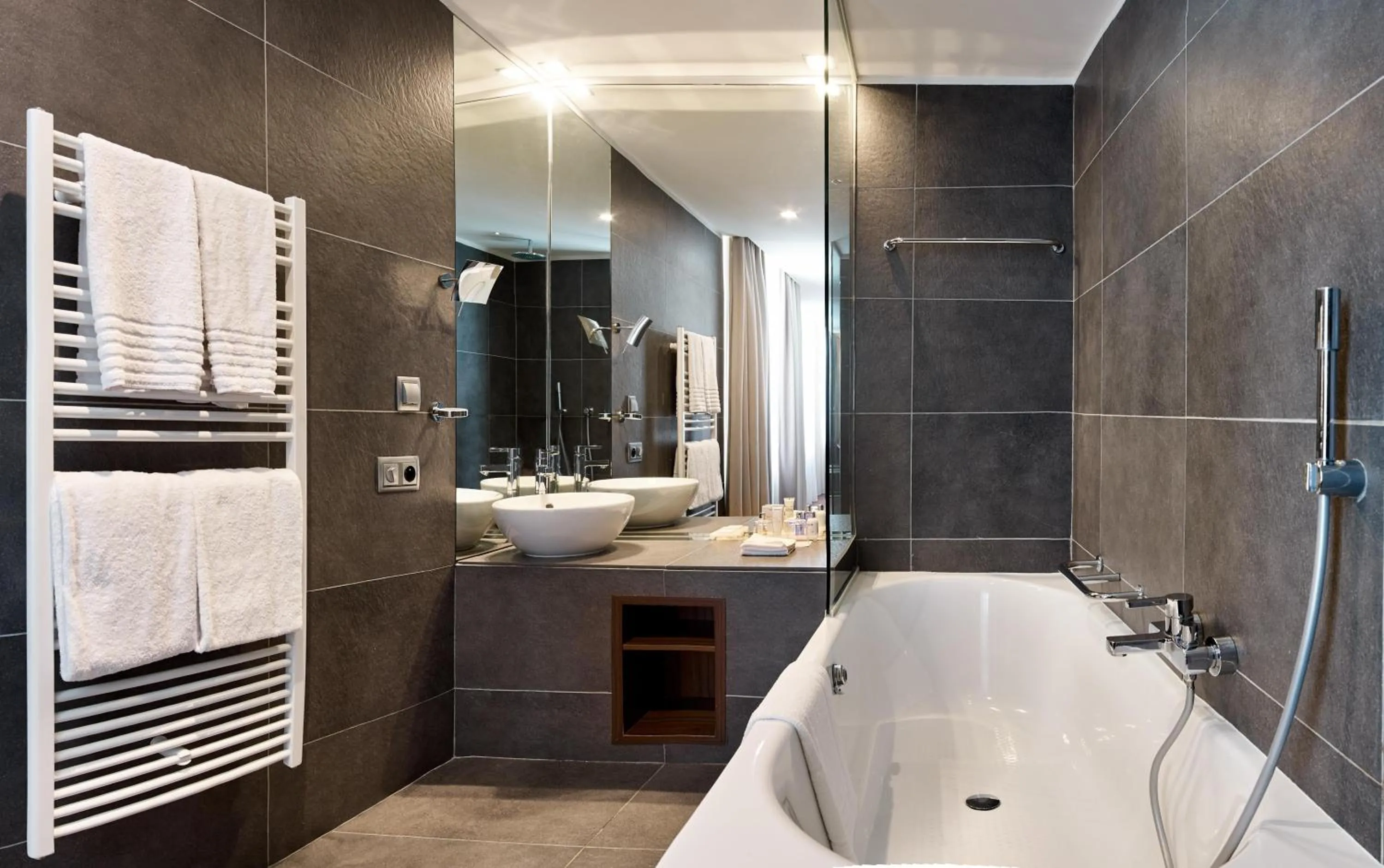 Bathroom in Radisson BLU Balmoral