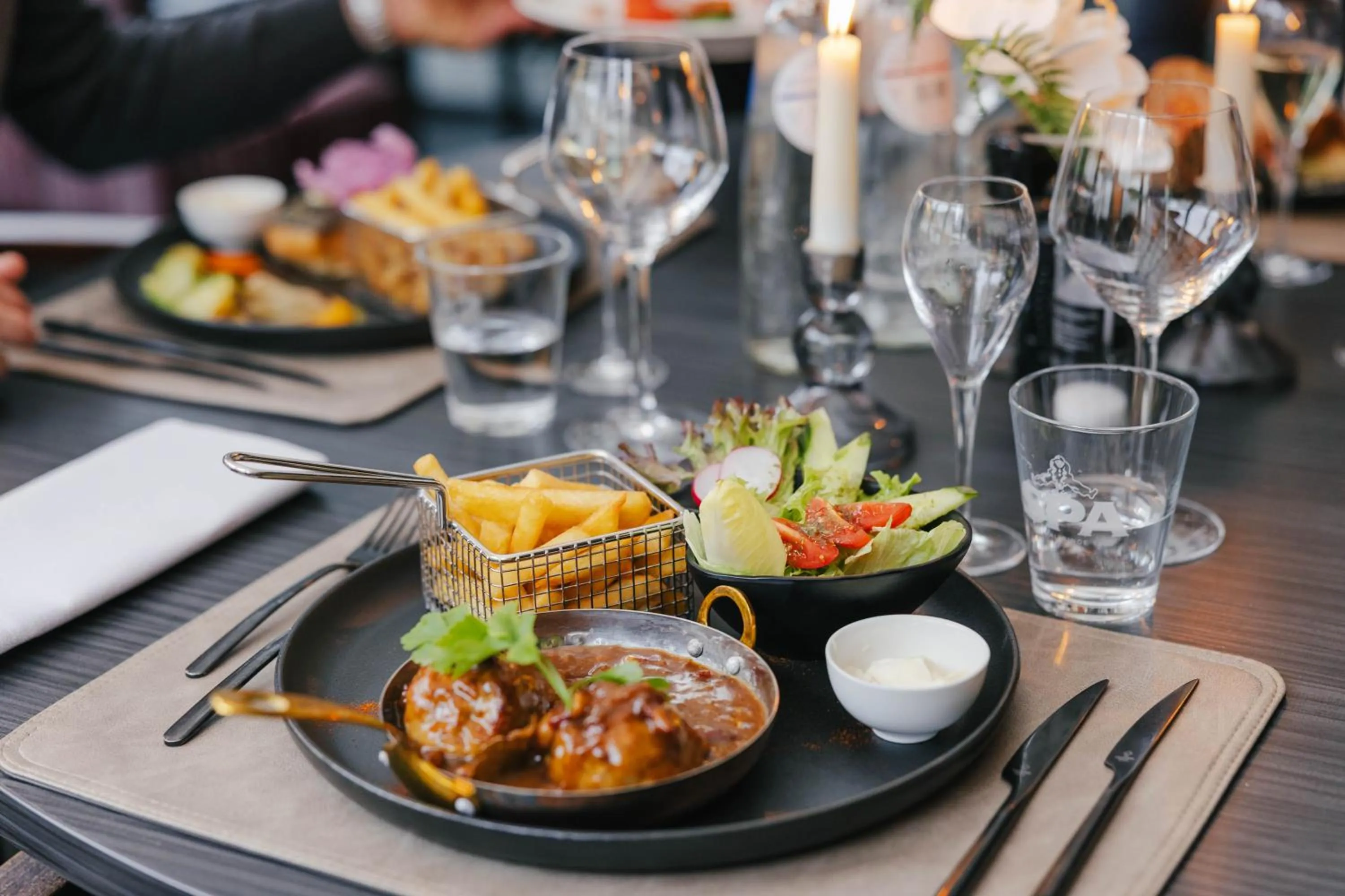 Restaurant/places to eat in Radisson BLU Balmoral