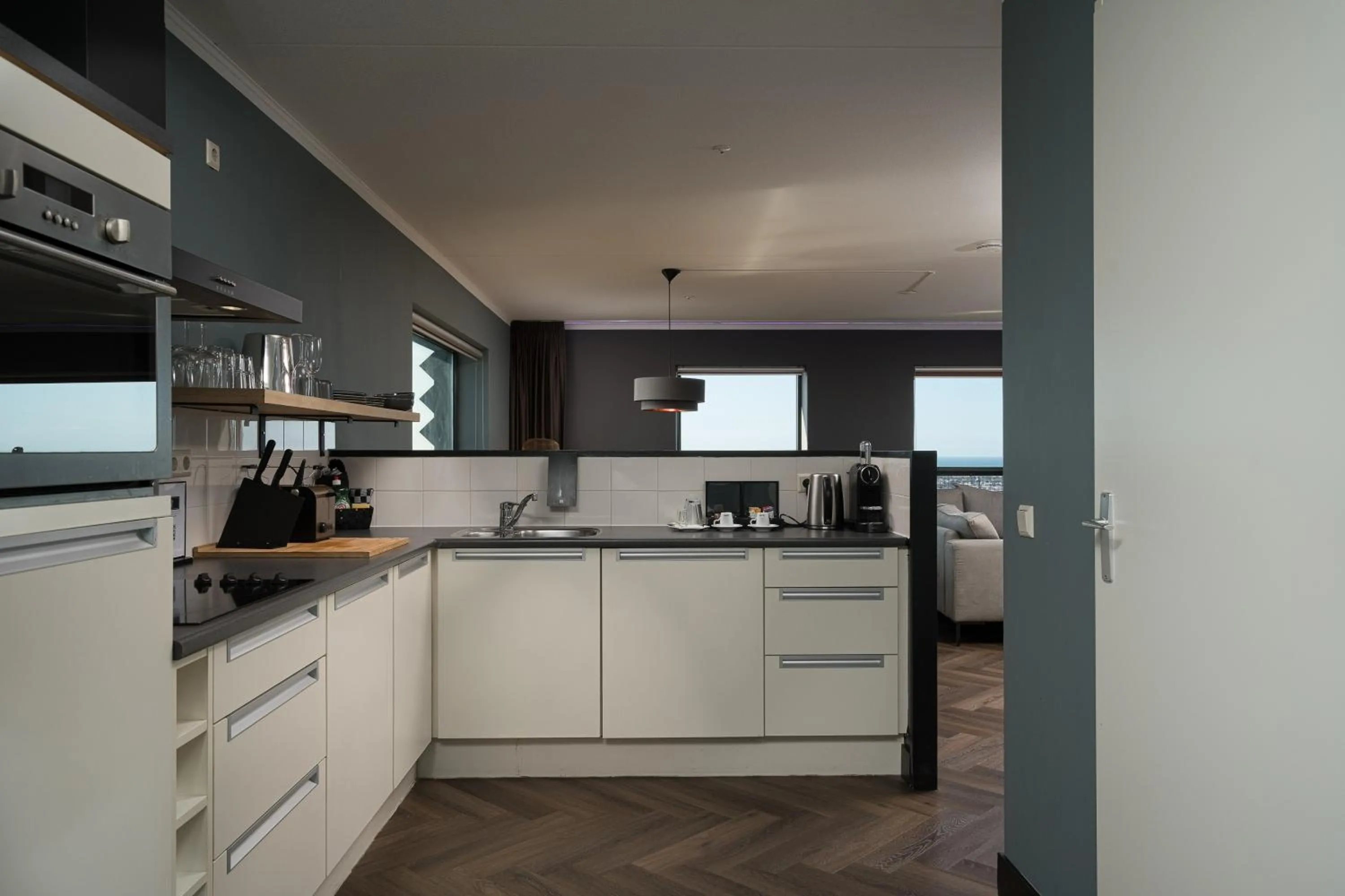 Kitchen or kitchenette in The Penthouse At The Hague Tower