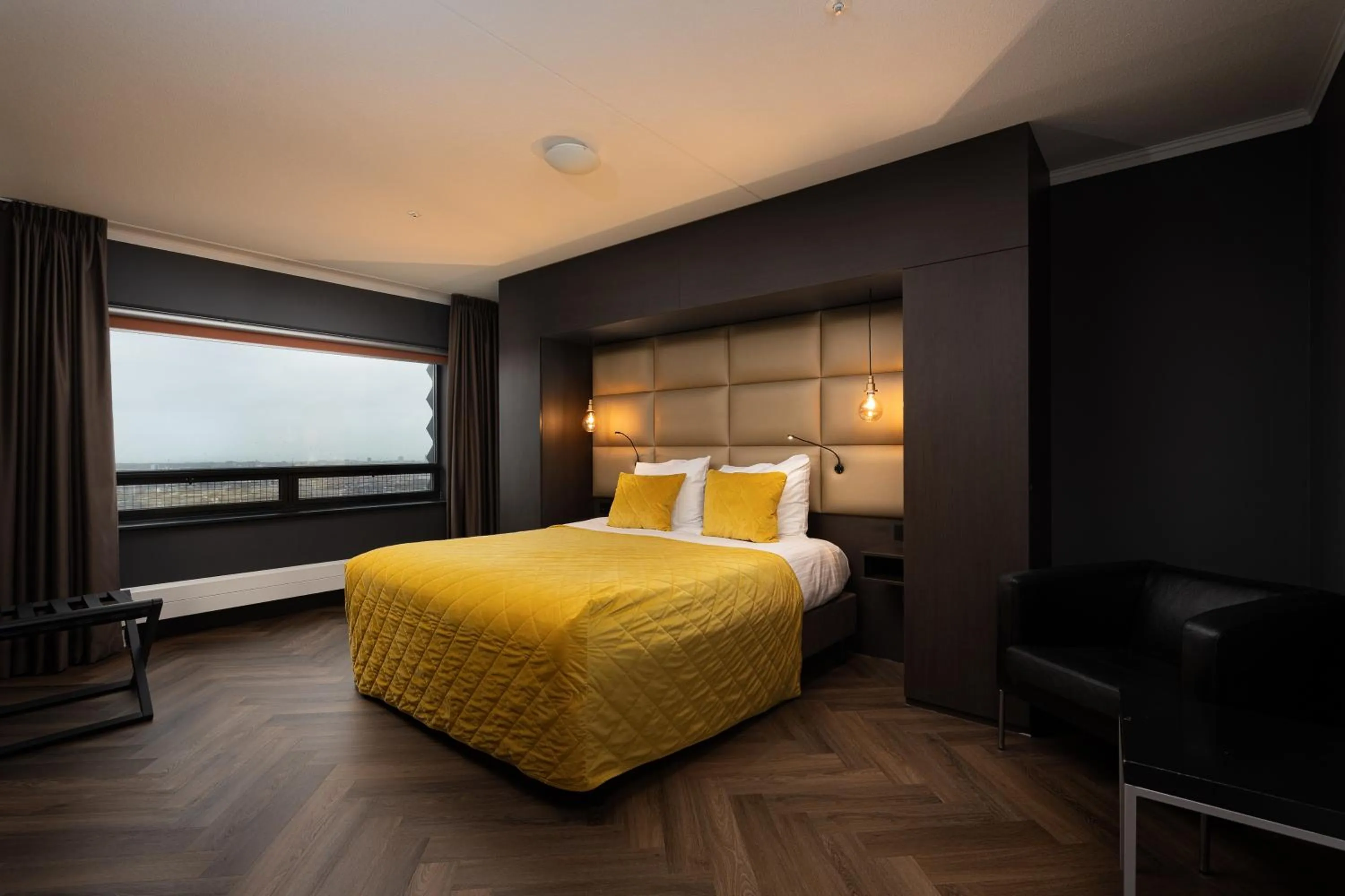 Bed in The Penthouse At The Hague Tower