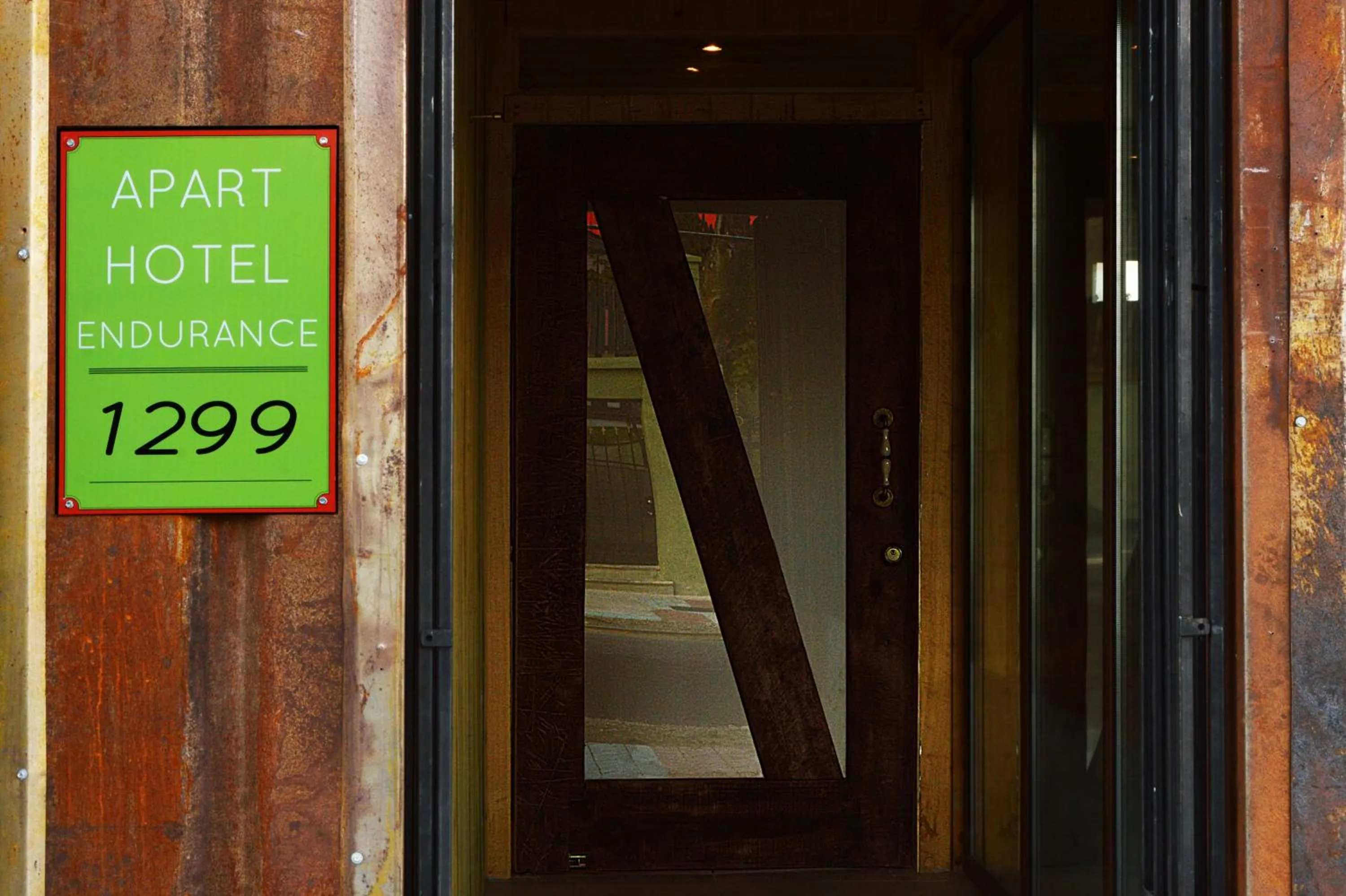 Logo/Certificate/Sign in Apart Hotel Endurance