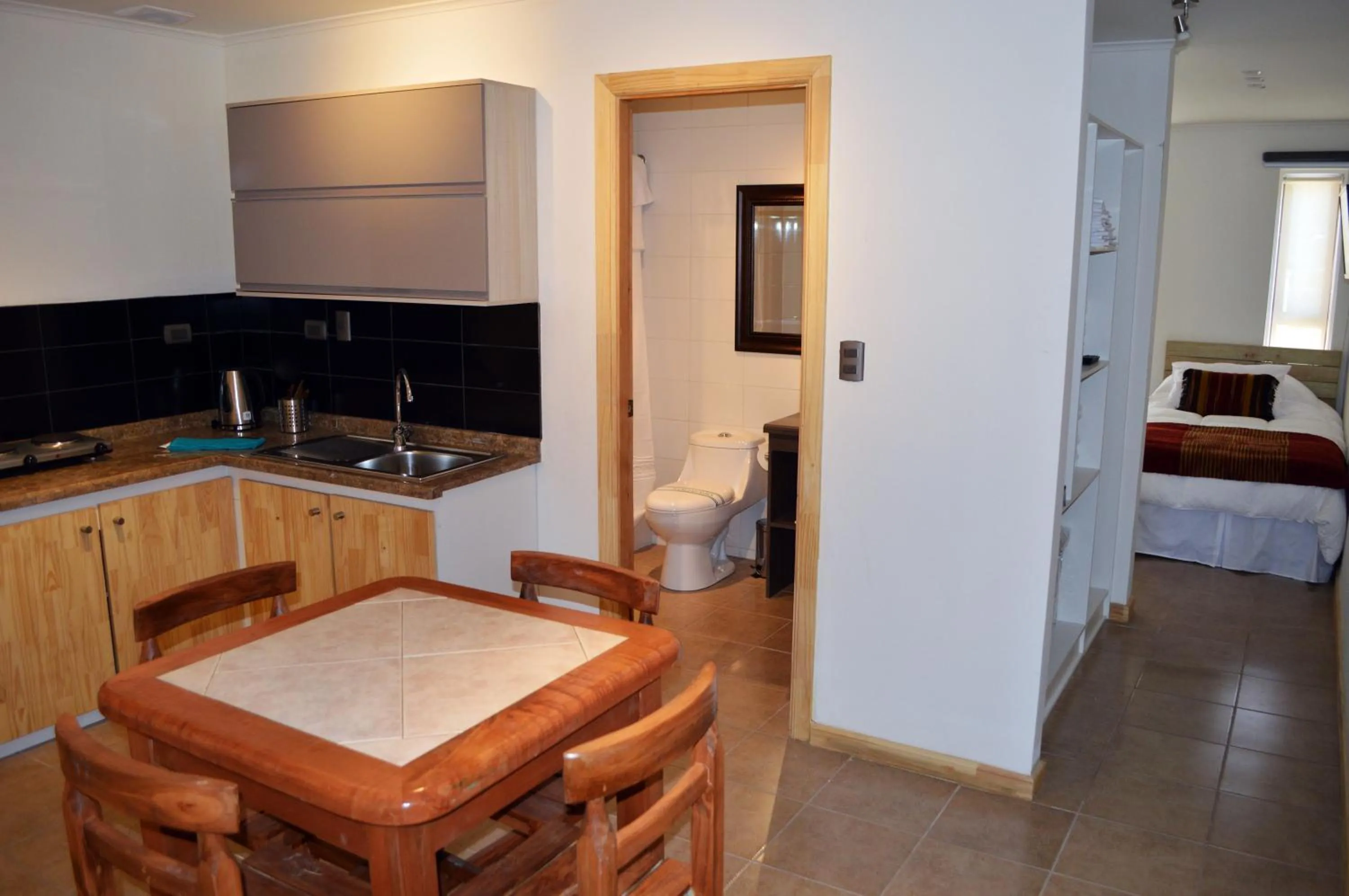 Photo of the whole room, Bed in Apart Hotel Endurance